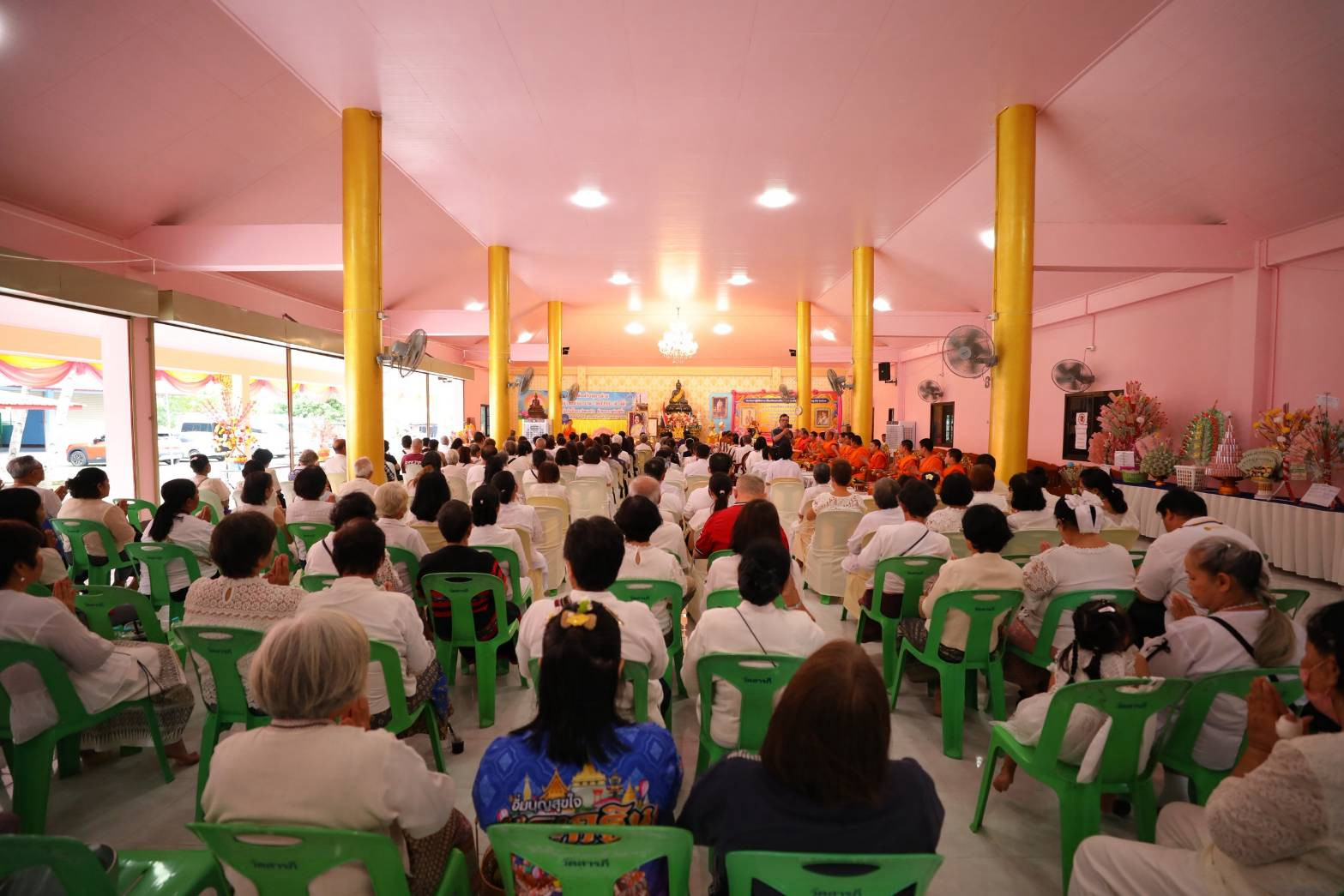 ภาพร่วมพิธีกรรมวัดสารภี