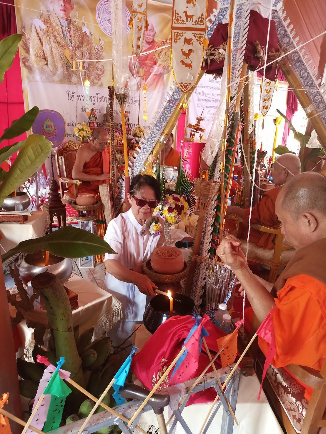 ภาพร่วมพิธีกรรมวัดนาปราบ