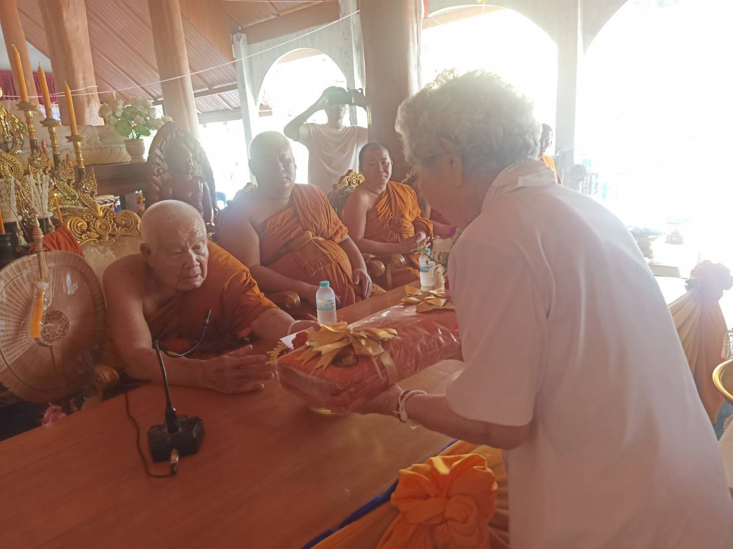 ภาพร่วมพิธีกรรมวัดนาปราบ