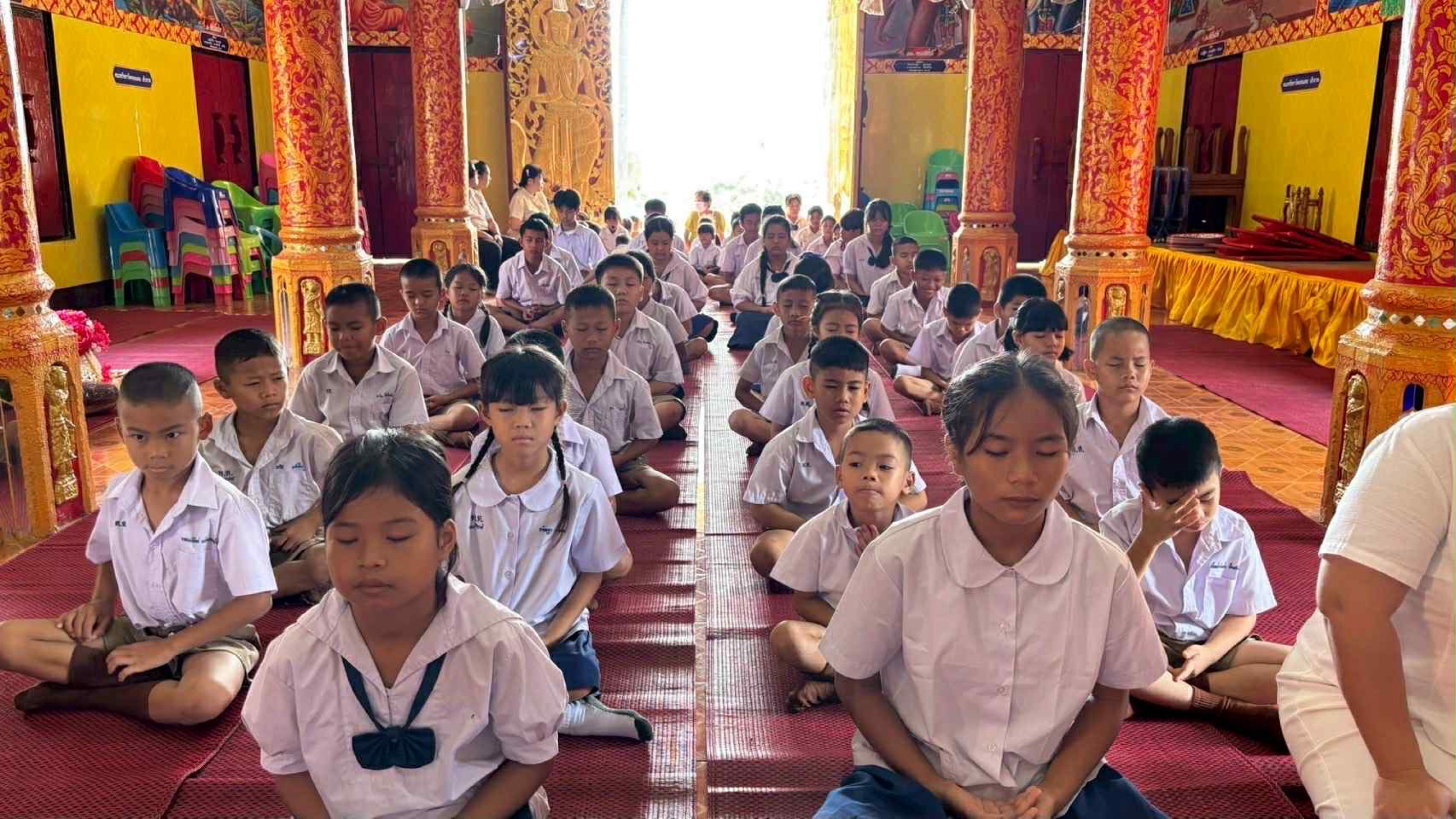 ภาพร่วมพิธีกรรมวัดดอยแดน