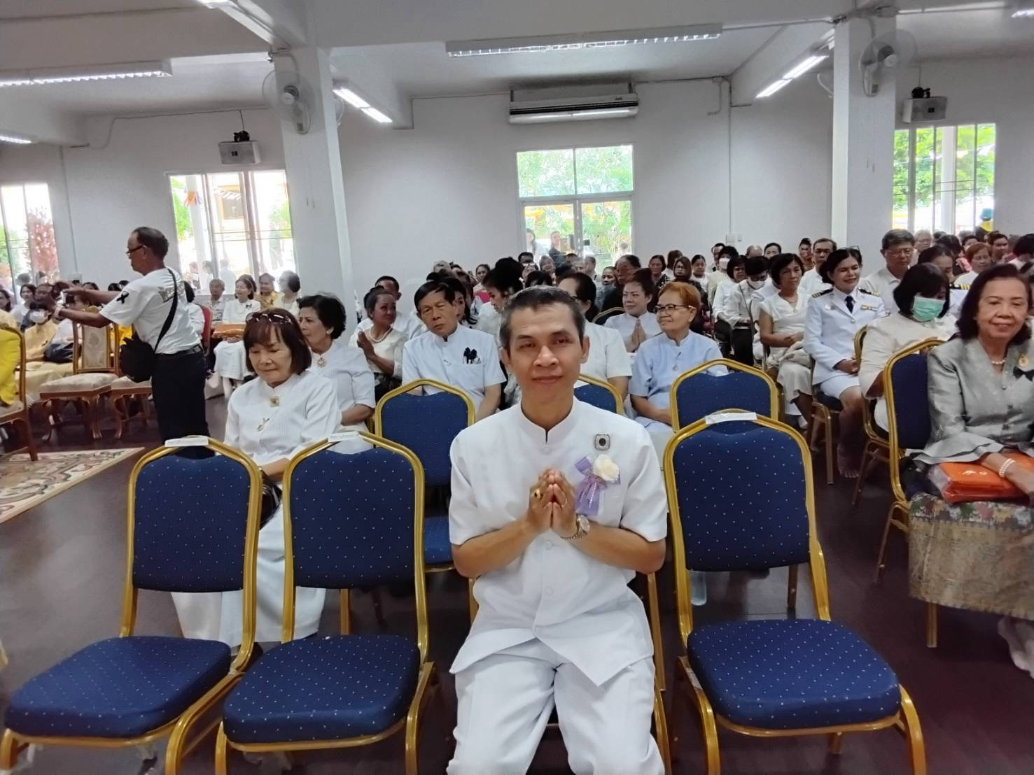 ภาพร่วมพิธีกรรมวัดอิสาน