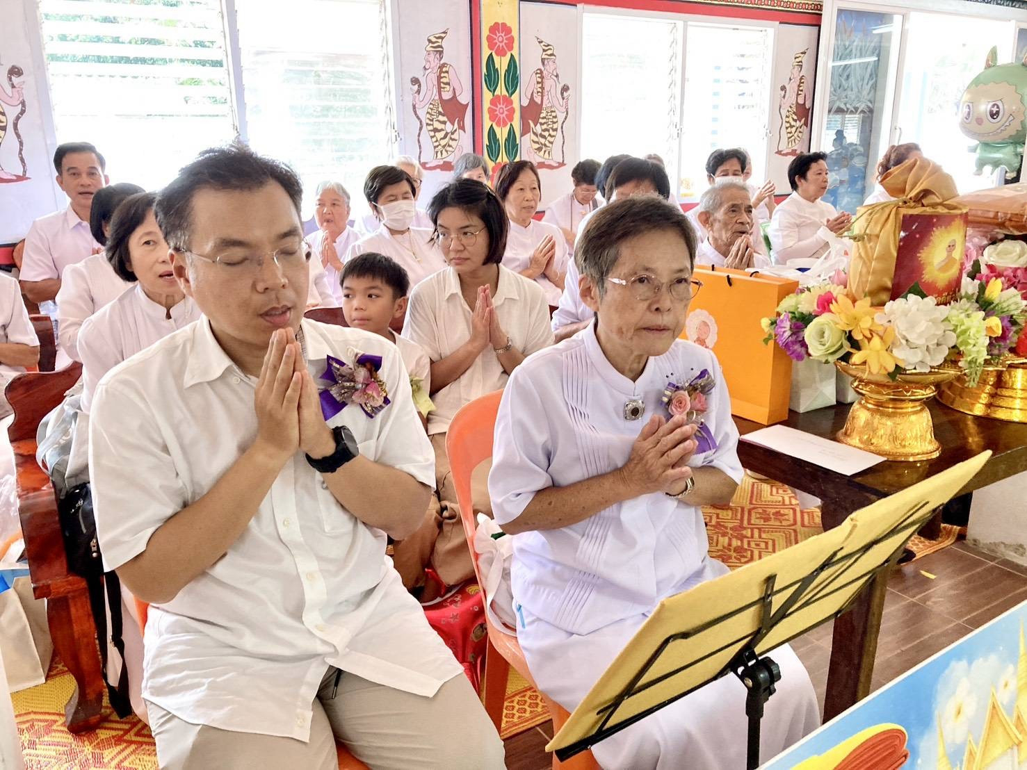 ภาพร่วมพิธีกรรมวัดห้วยปลาดุก