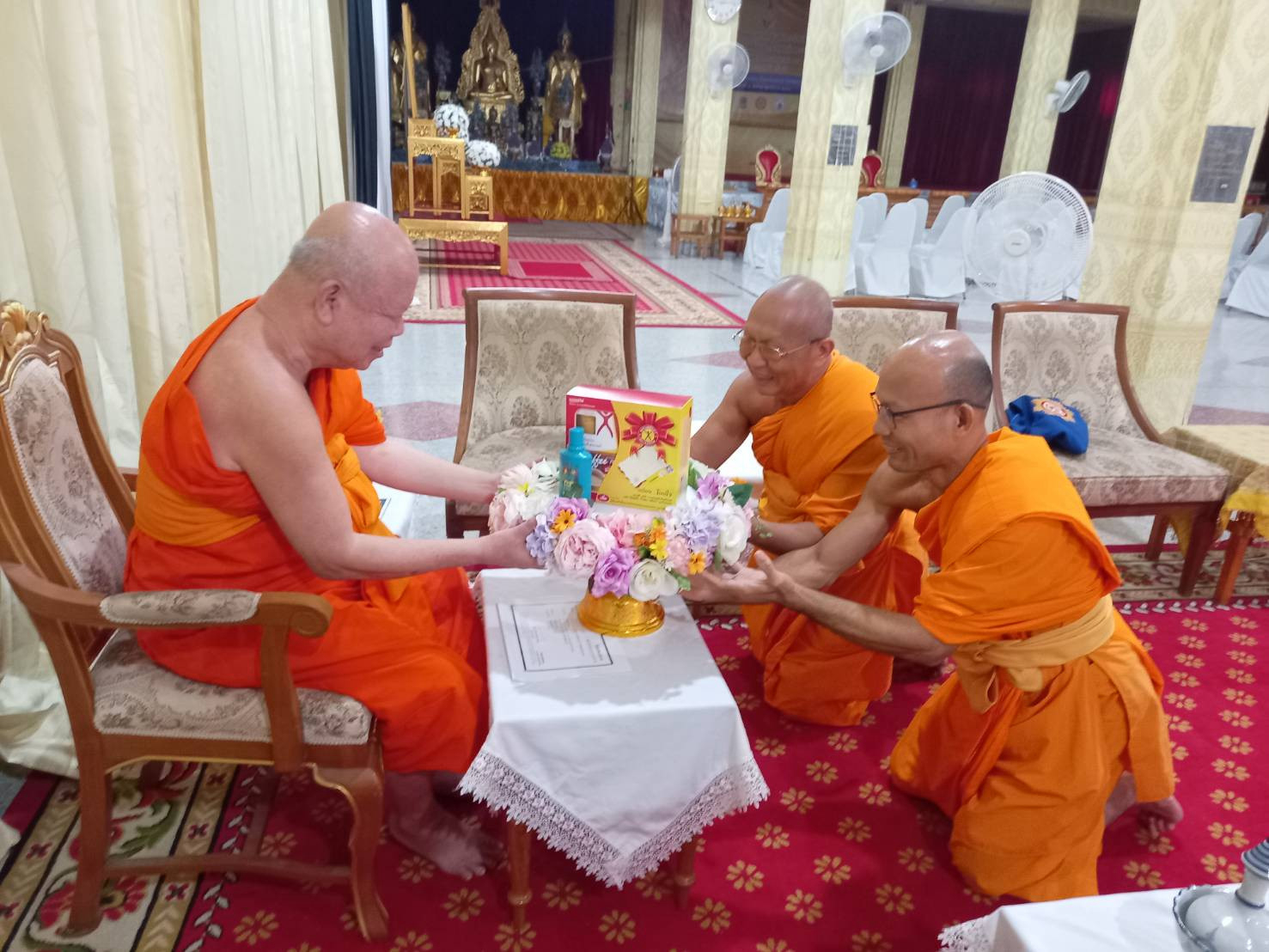 ภาพกล่าวคำถวายกฐินวัดพระพุทธฉาย