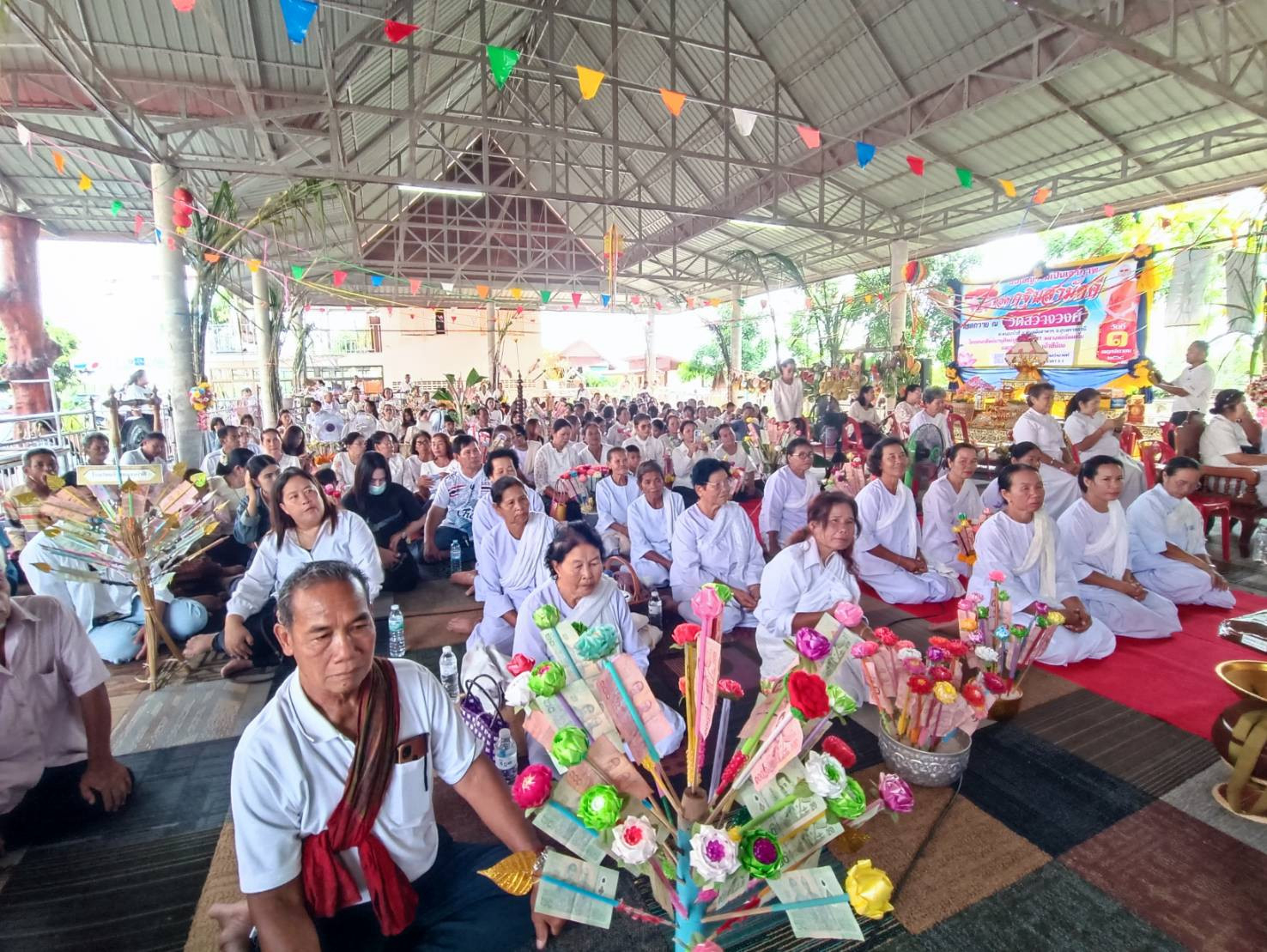 ภาพร่วมพิธีกรรมวัดสว่างวงค์
