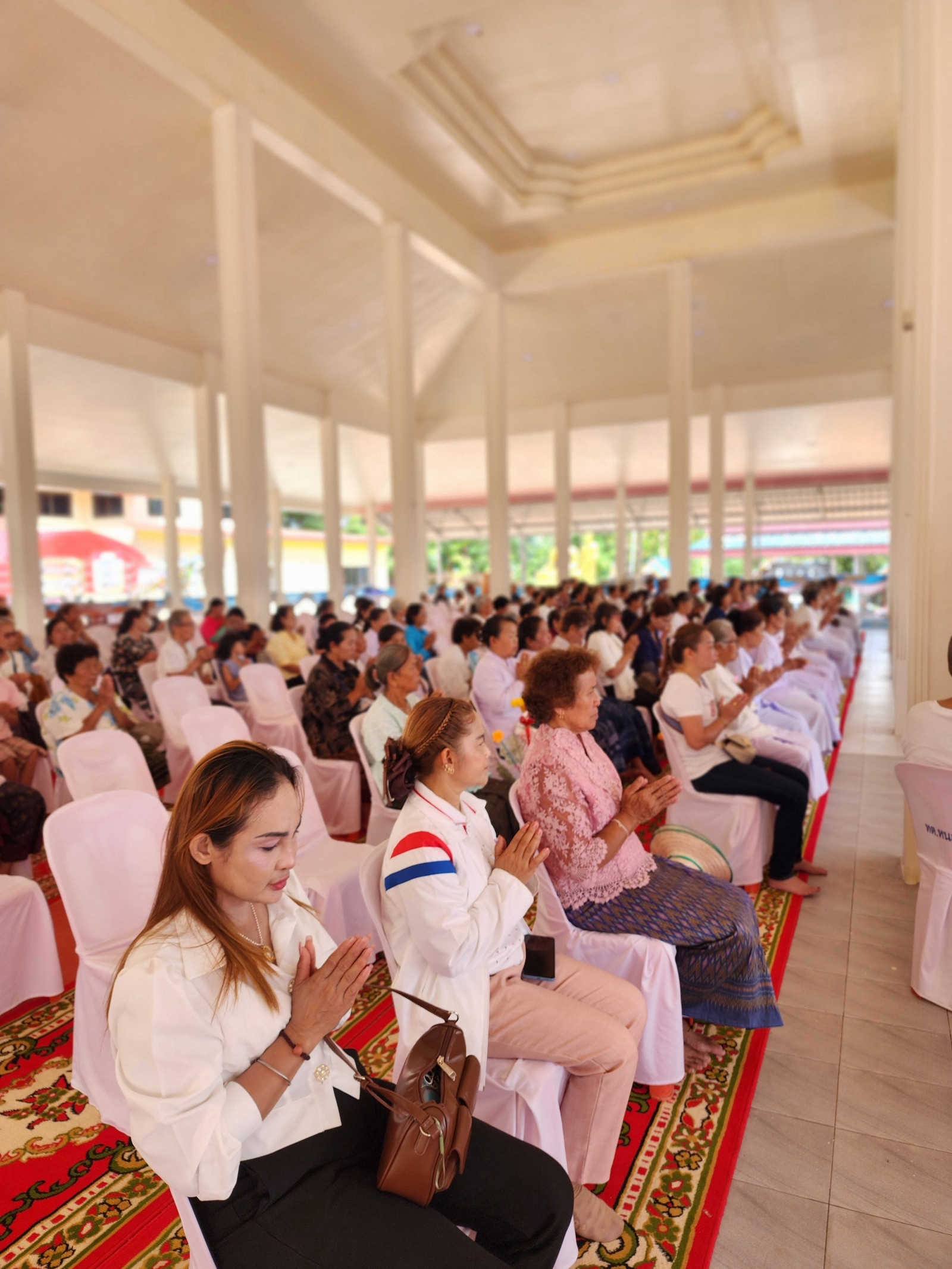 ภาพร่วมพิธีกรรมวัดโนนสว่างภิรมย์