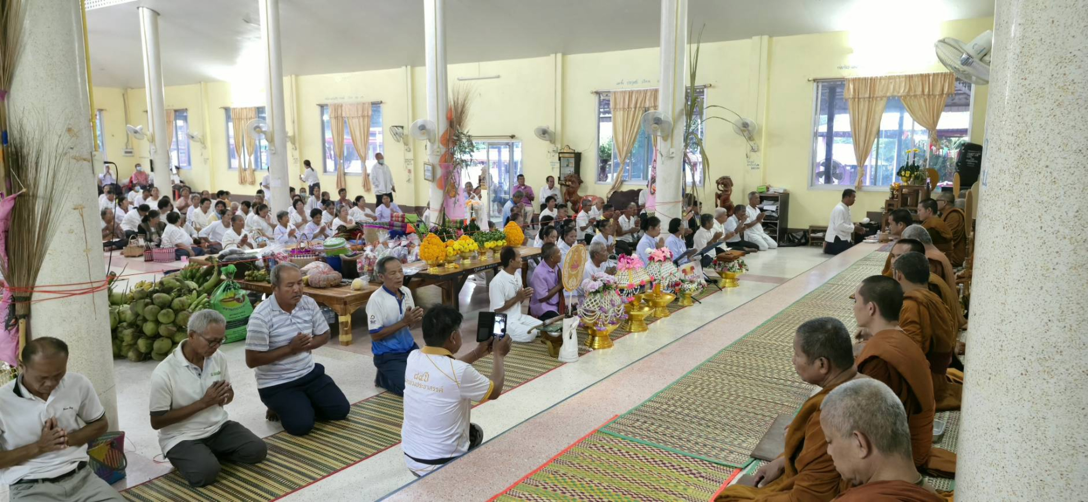 ภาพร่วมพิธีกรรมวัดอัมพวันนาราม