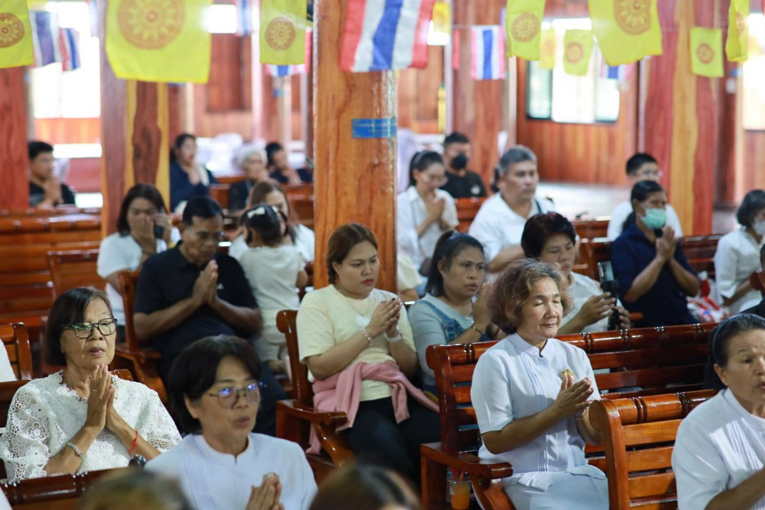 ภาพร่วมพิธีกรรมวัดไทรย์