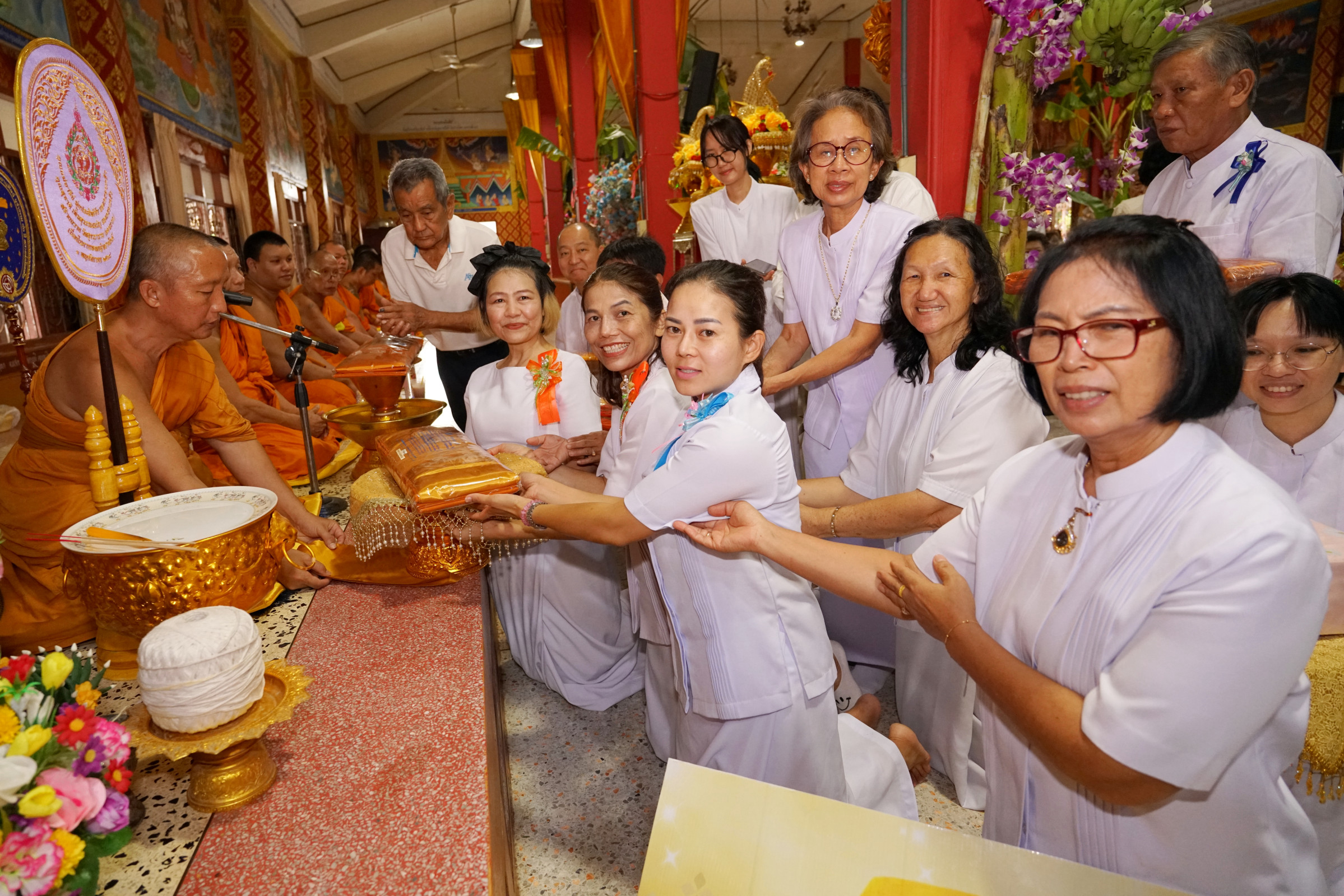 ภาพร่วมพิธีกรรมวัดสุขวราราม