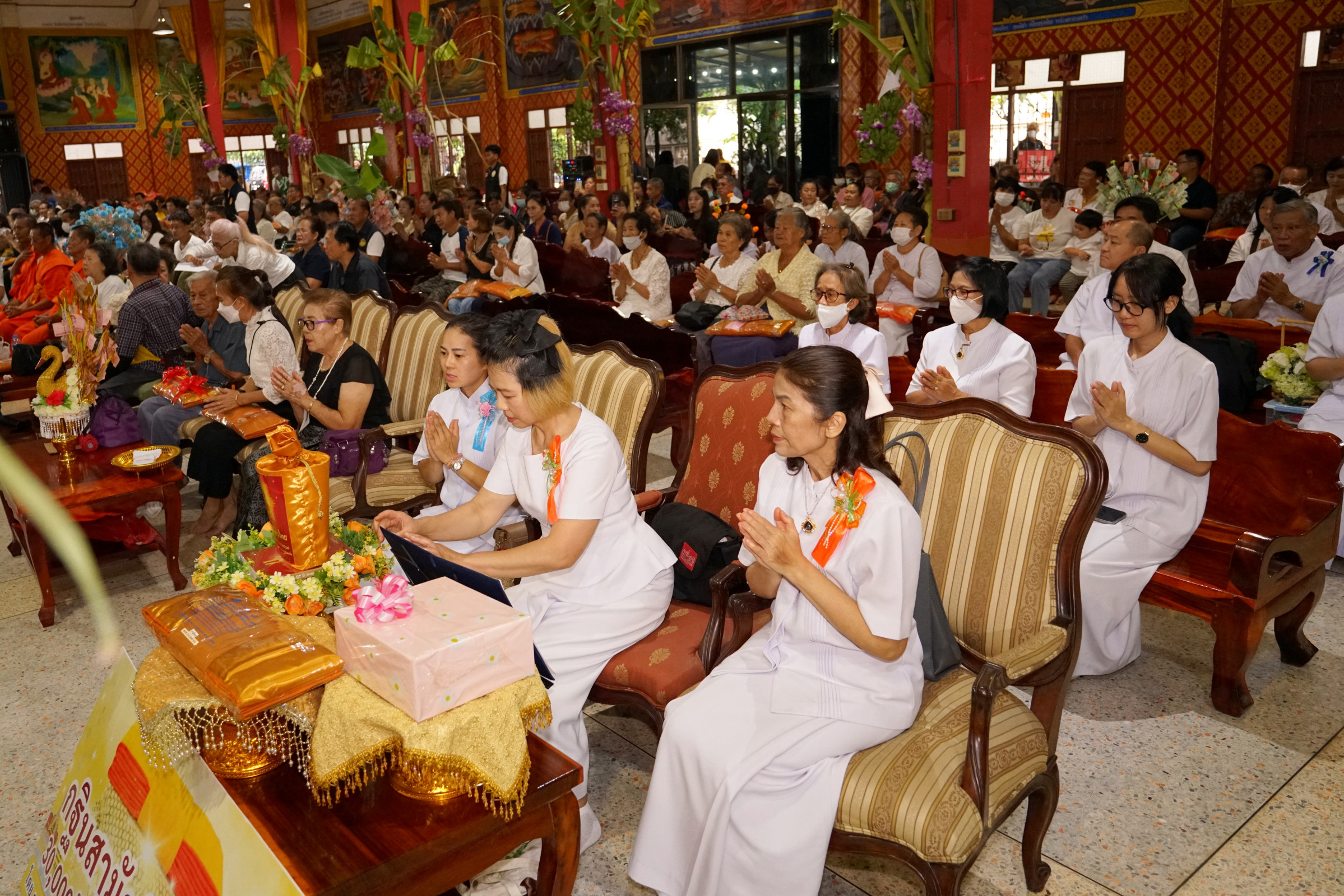 ภาพร่วมพิธีกรรมวัดสุขวราราม