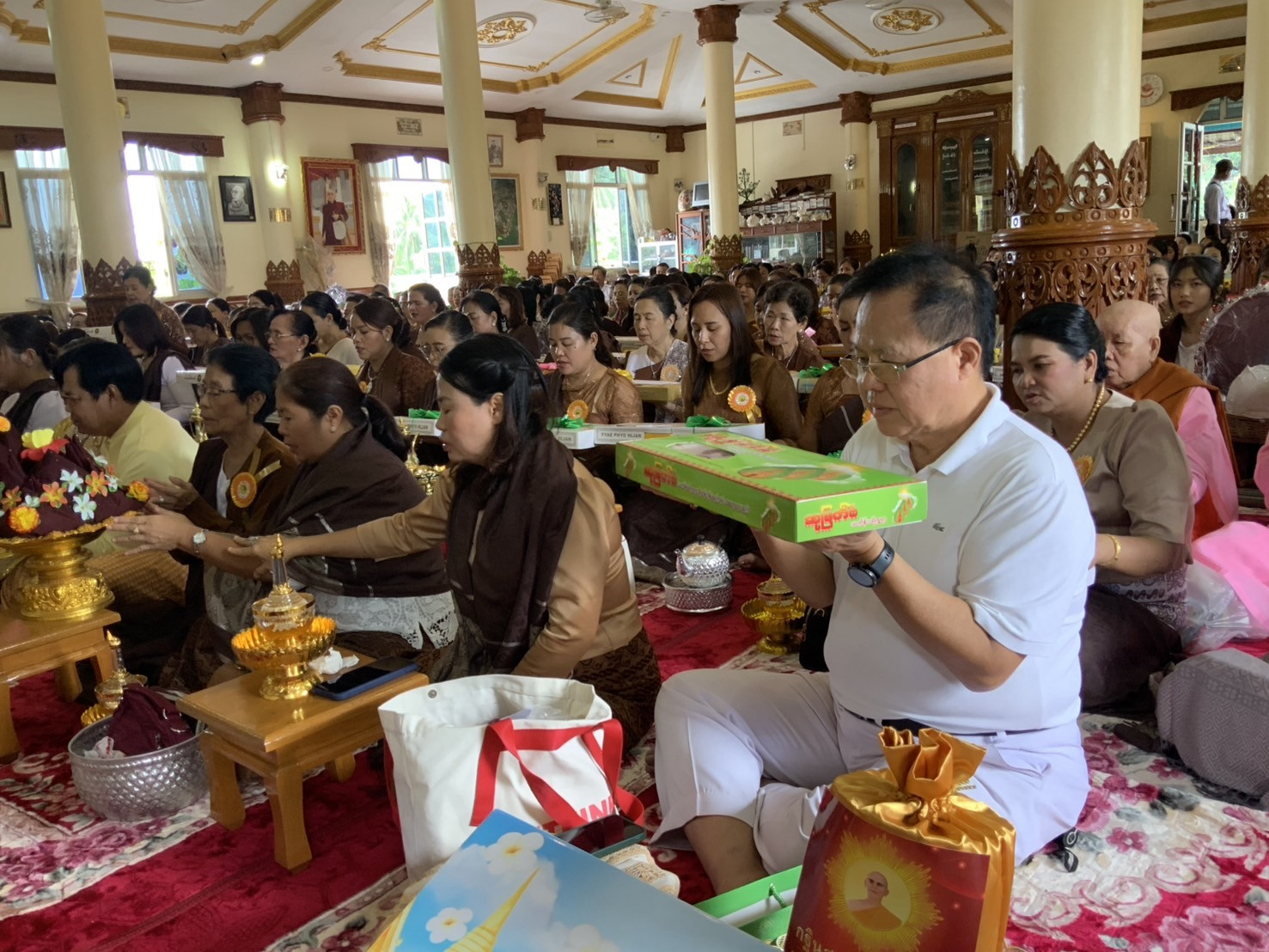 ภาพกล่าวคำถวายกฐินที่พักสงฆ์เปนญาเชวเซ