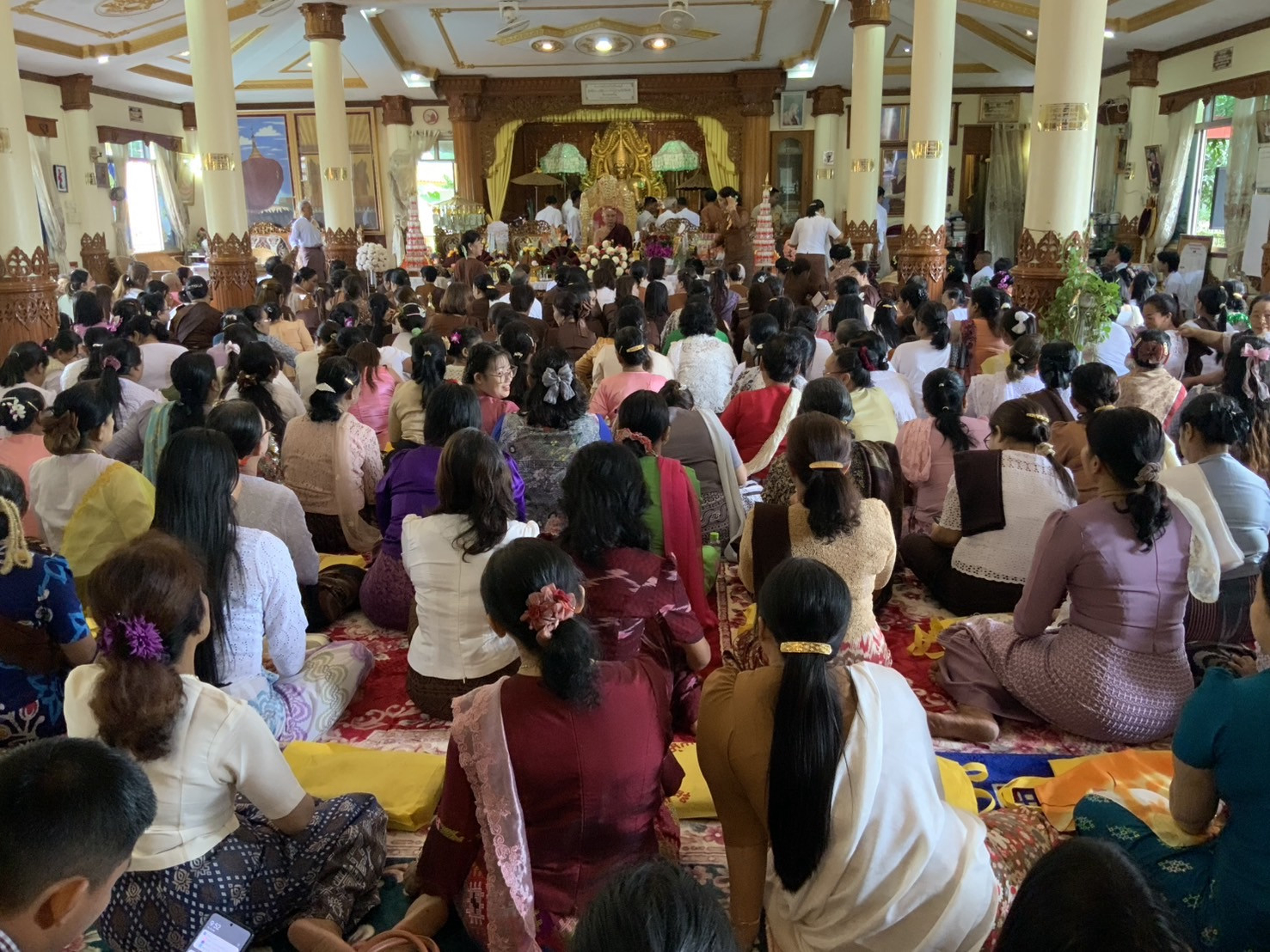 ภาพร่วมพิธีกรรมที่พักสงฆ์เชวปีต้า