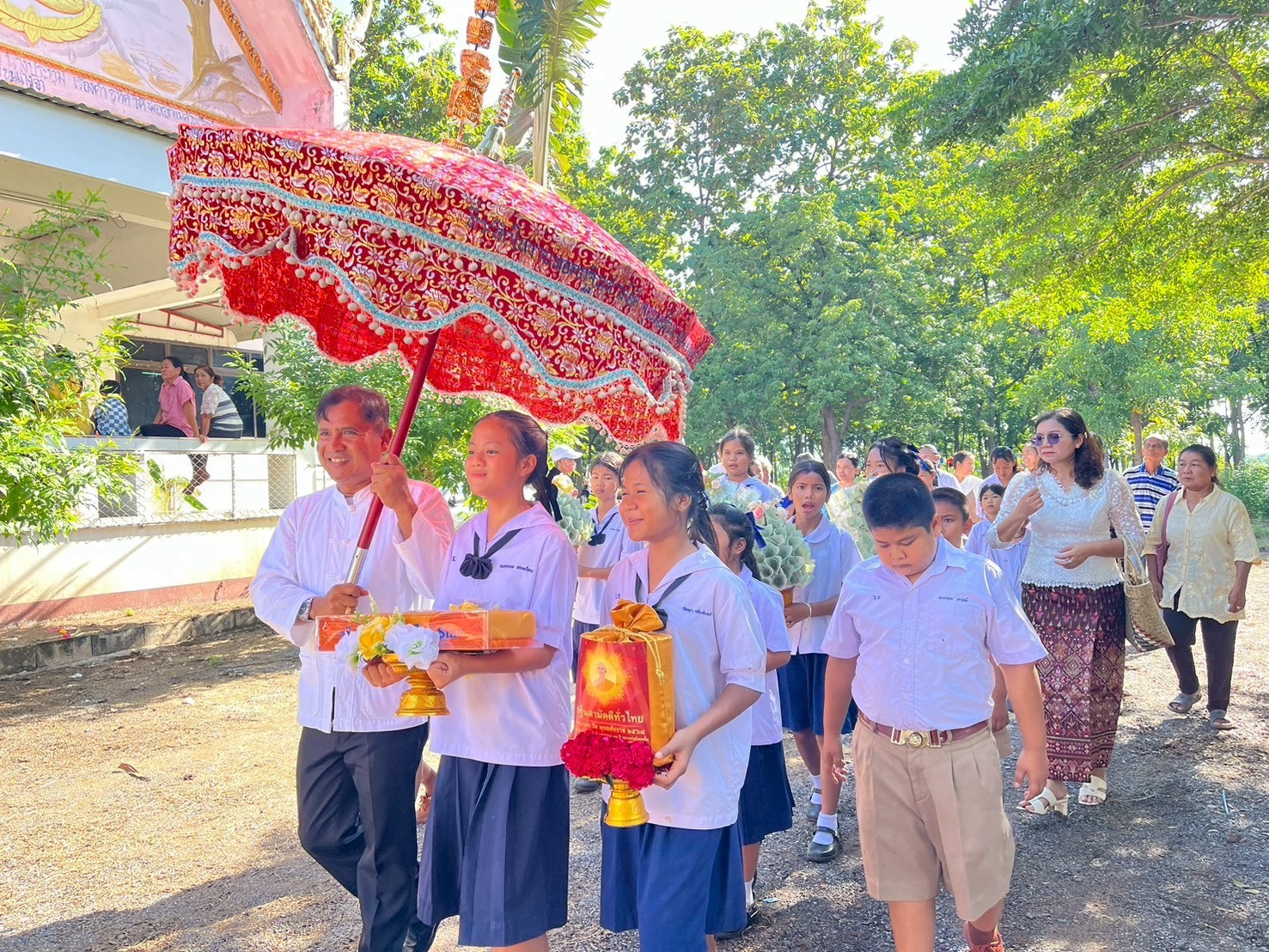 ภาพร่วมขบวนกฐินวัดหนองสะแกยาว