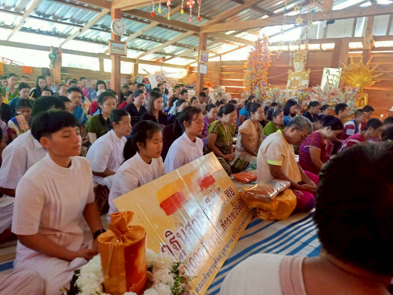 ภาพร่วมพิธีกรรมที่พักสงฆ์พระธรรมจาริกพอบือลาคี