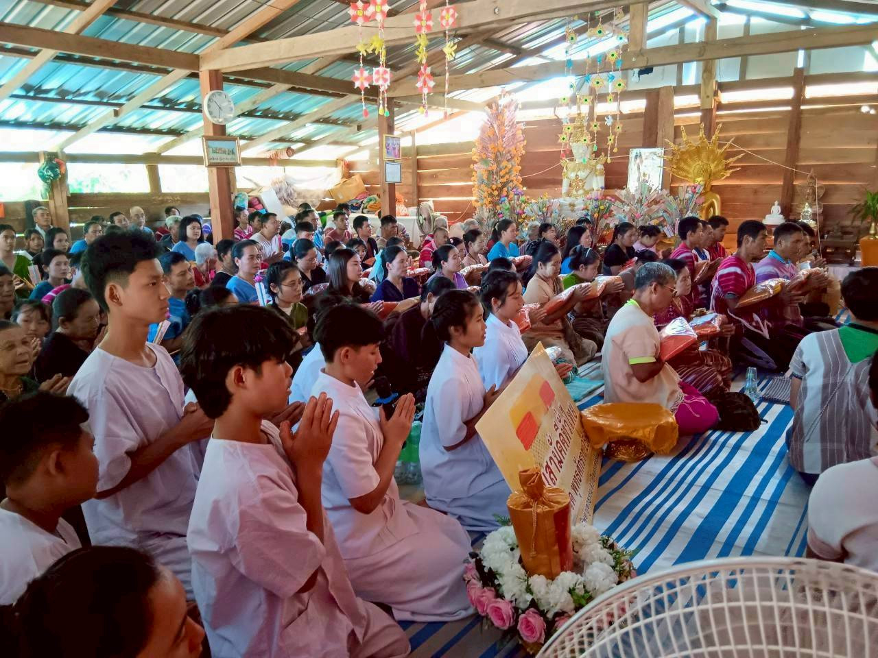 ภาพร่วมพิธีกรรมที่พักสงฆ์พระธรรมจาริกพอบือลาคี