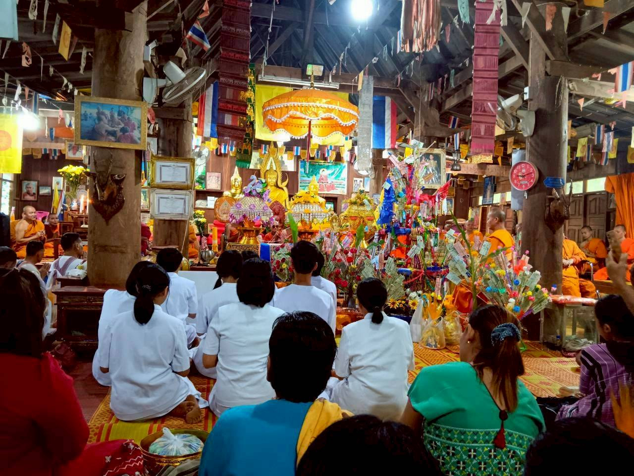 ภาพร่วมพิธีกรรมวัดมงคลแก้วเกศ แม่ลาคี