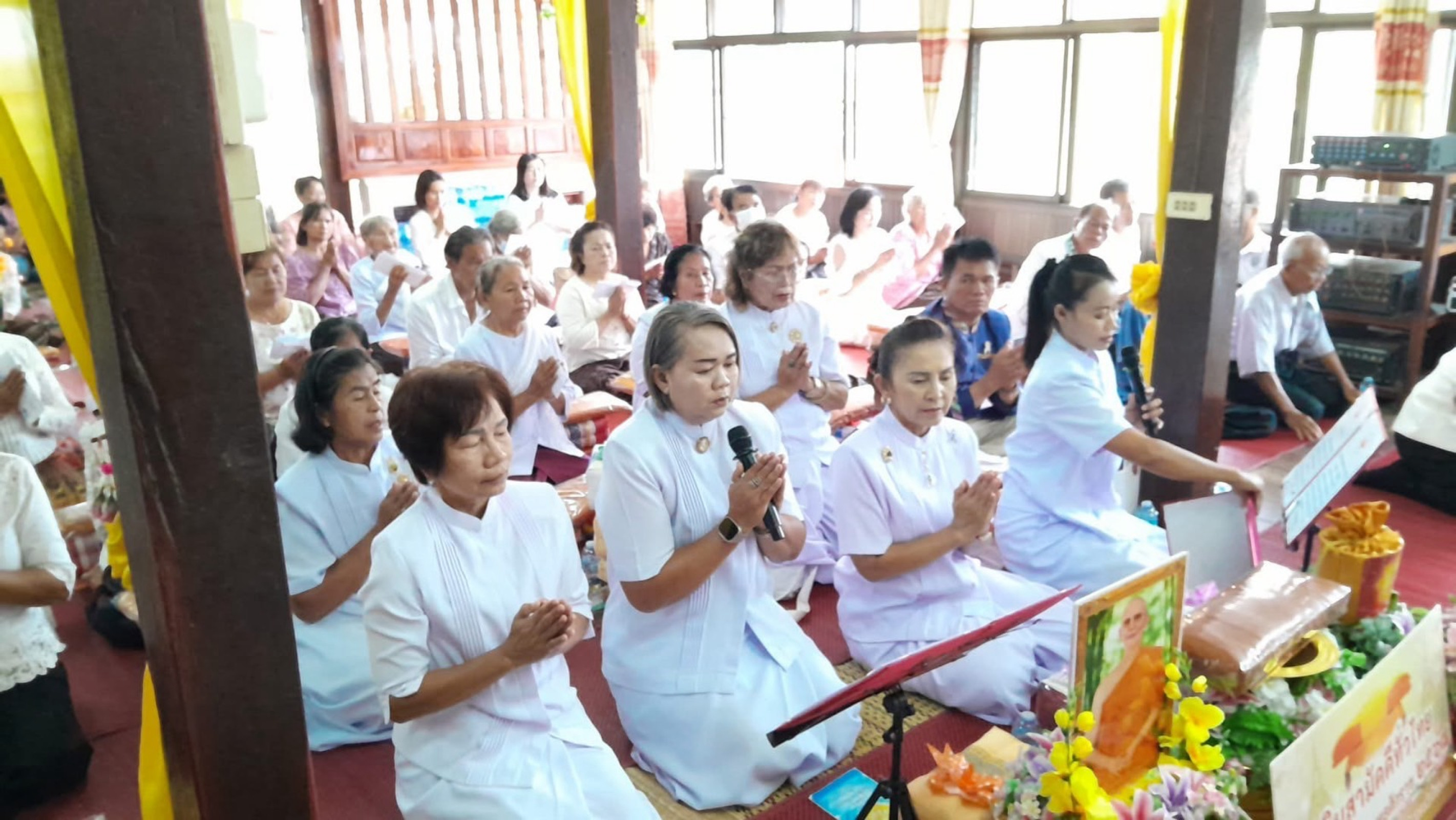 ภาพร่วมพิธีกรรมวัดตาแขก