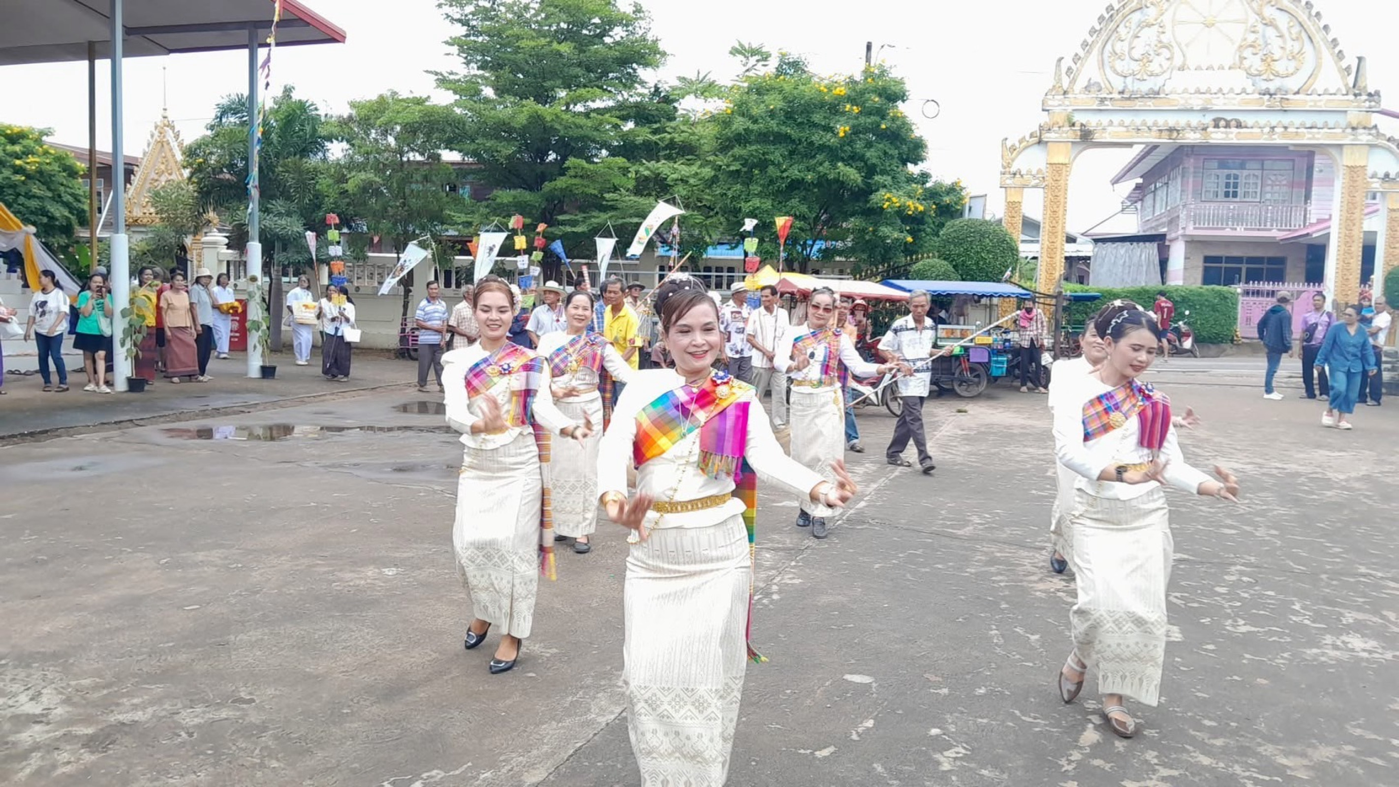 ภาพร่วมพิธีกรรมวัดตาแขก