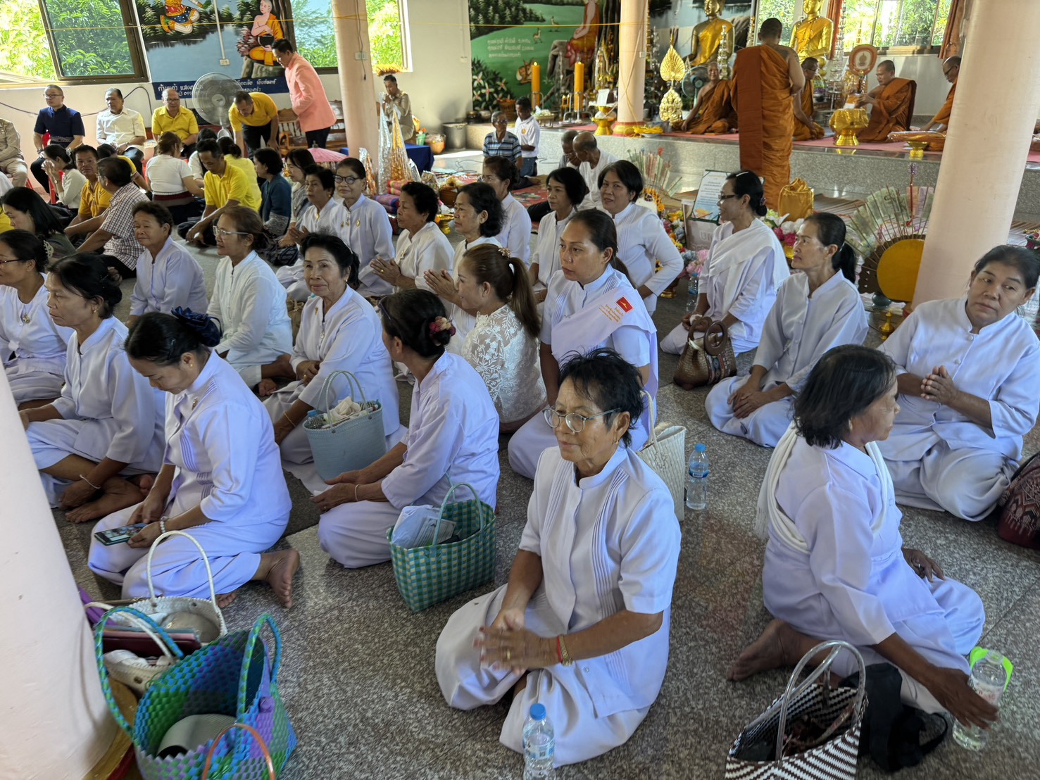 ภาพร่วมพิธีกรรมวัดมัชฌิมบุรีศิริมหาพุทธานิวาส