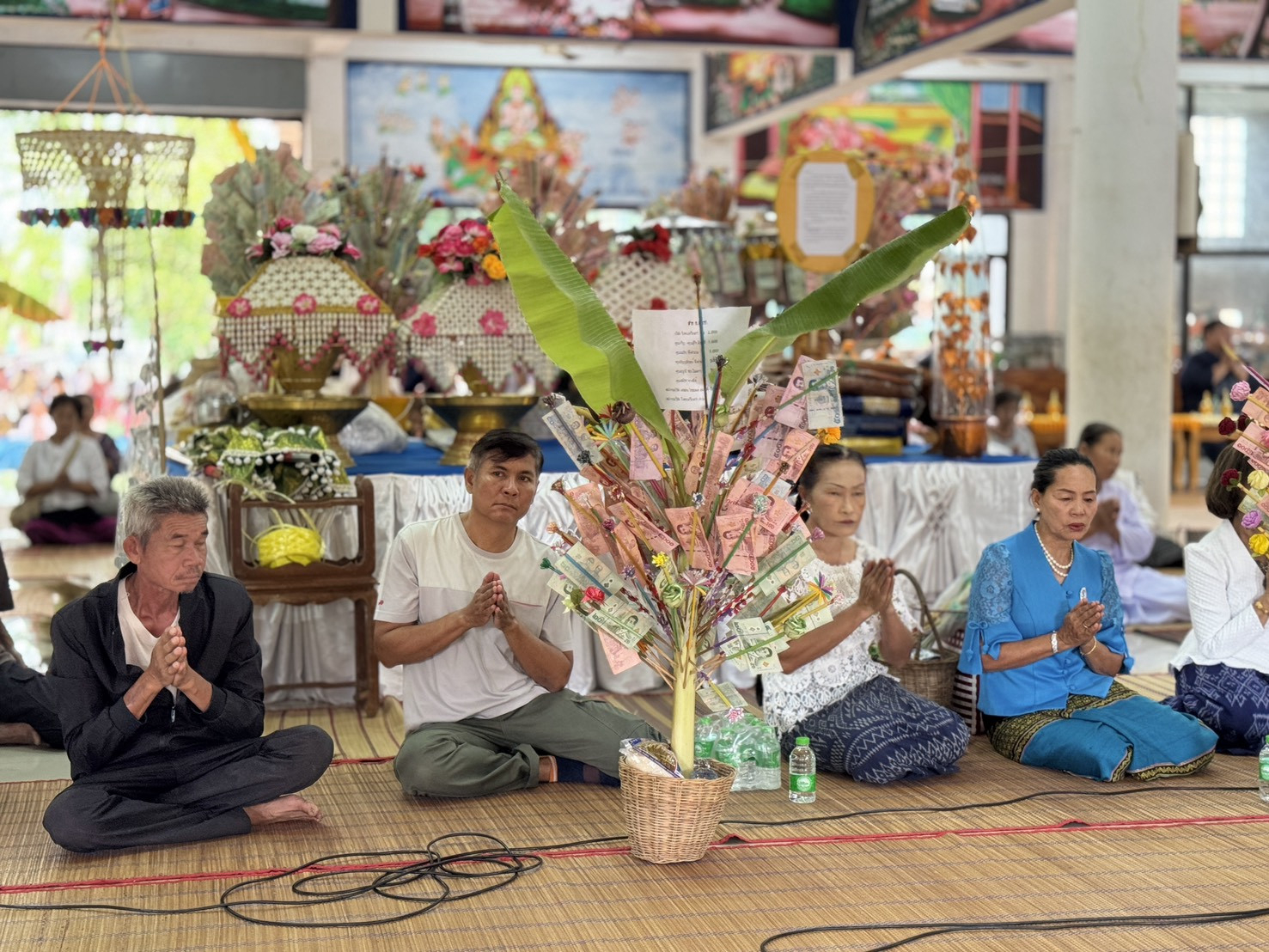 ภาพร่วมพิธีกรรมวัดมัชฌิมบุรีศิริมหาพุทธานิวาส