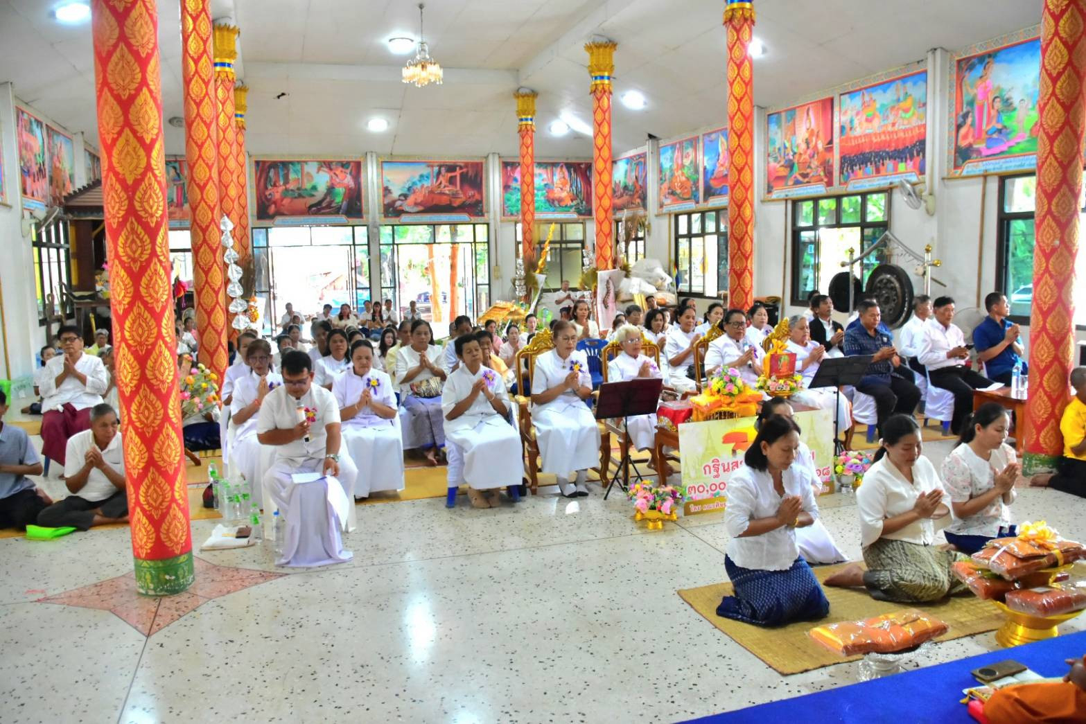 ภาพร่วมพิธีกรรมวัดคันธารมณ์