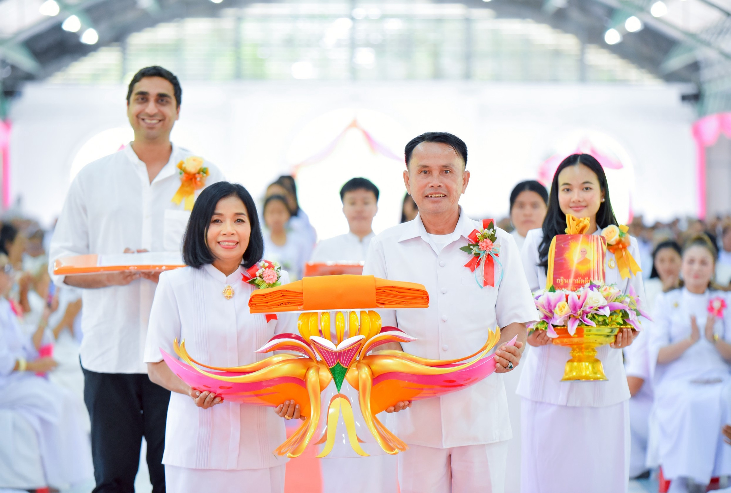 ภาพร่วมขบวนกฐินศูนย์อบรมเยาวชนสุรินทร์