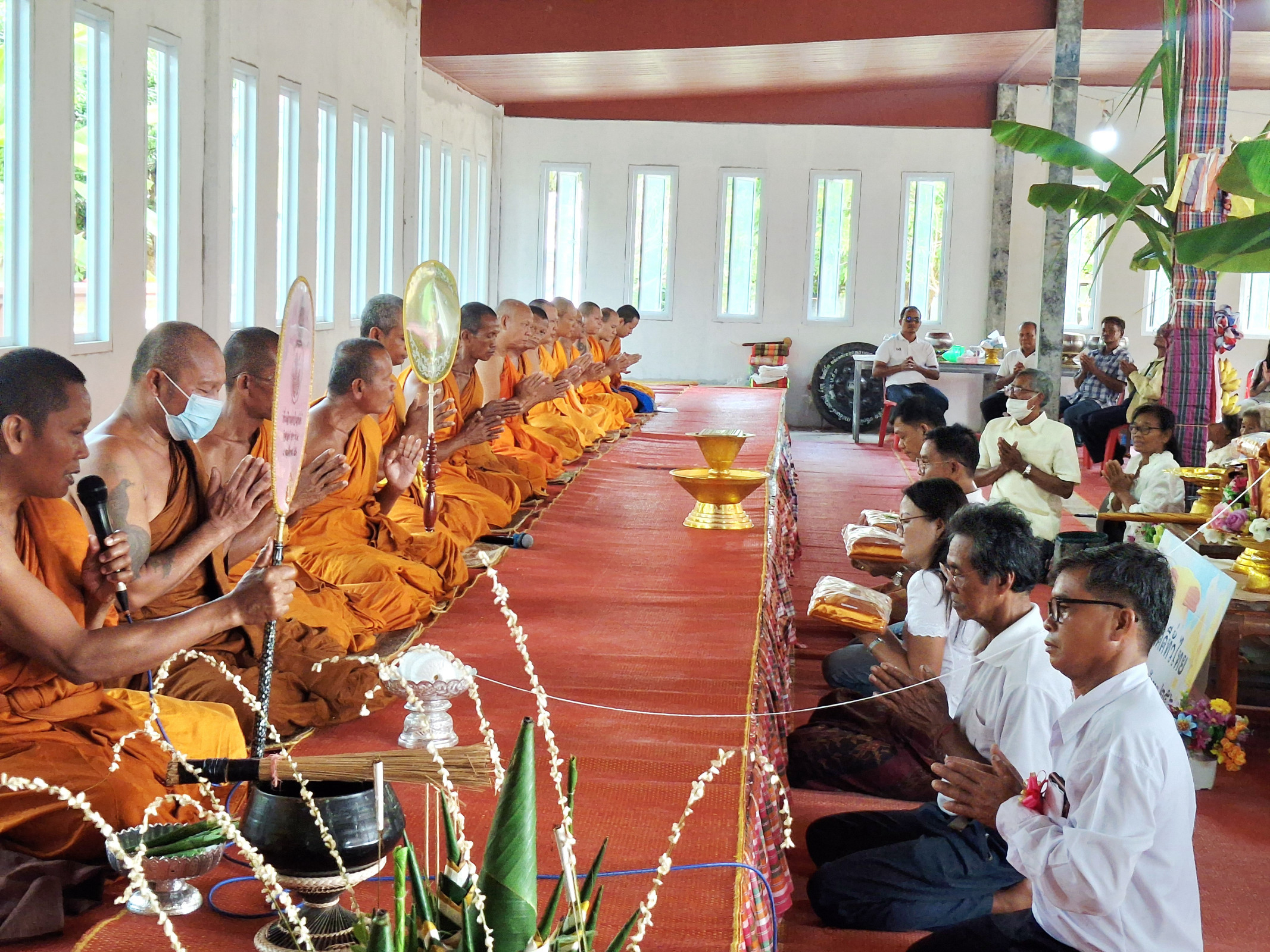 ภาพร่วมพิธีกรรมวัดโพธิ์ศรี