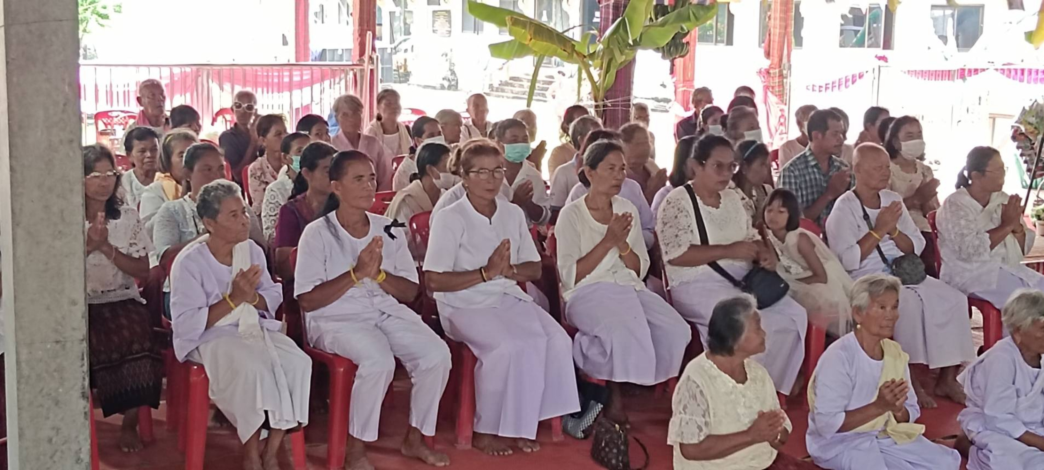 ภาพร่วมพิธีกรรมวัดโพธิ์ศรี