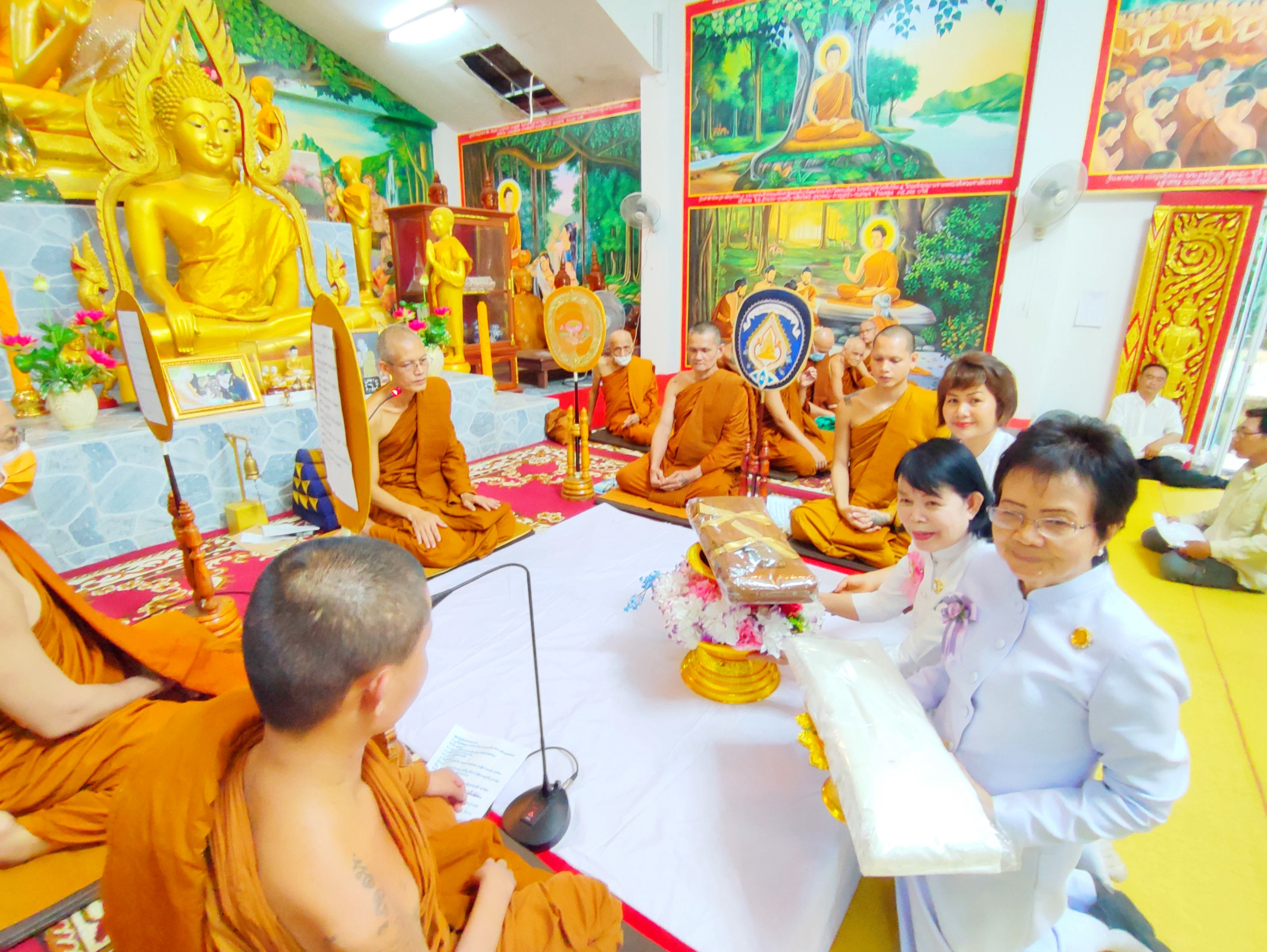 ภาพร่วมพิธีกรรมวัดป่าเฉลิมพระเกียรติพระจอมเกล้า (ร.4)