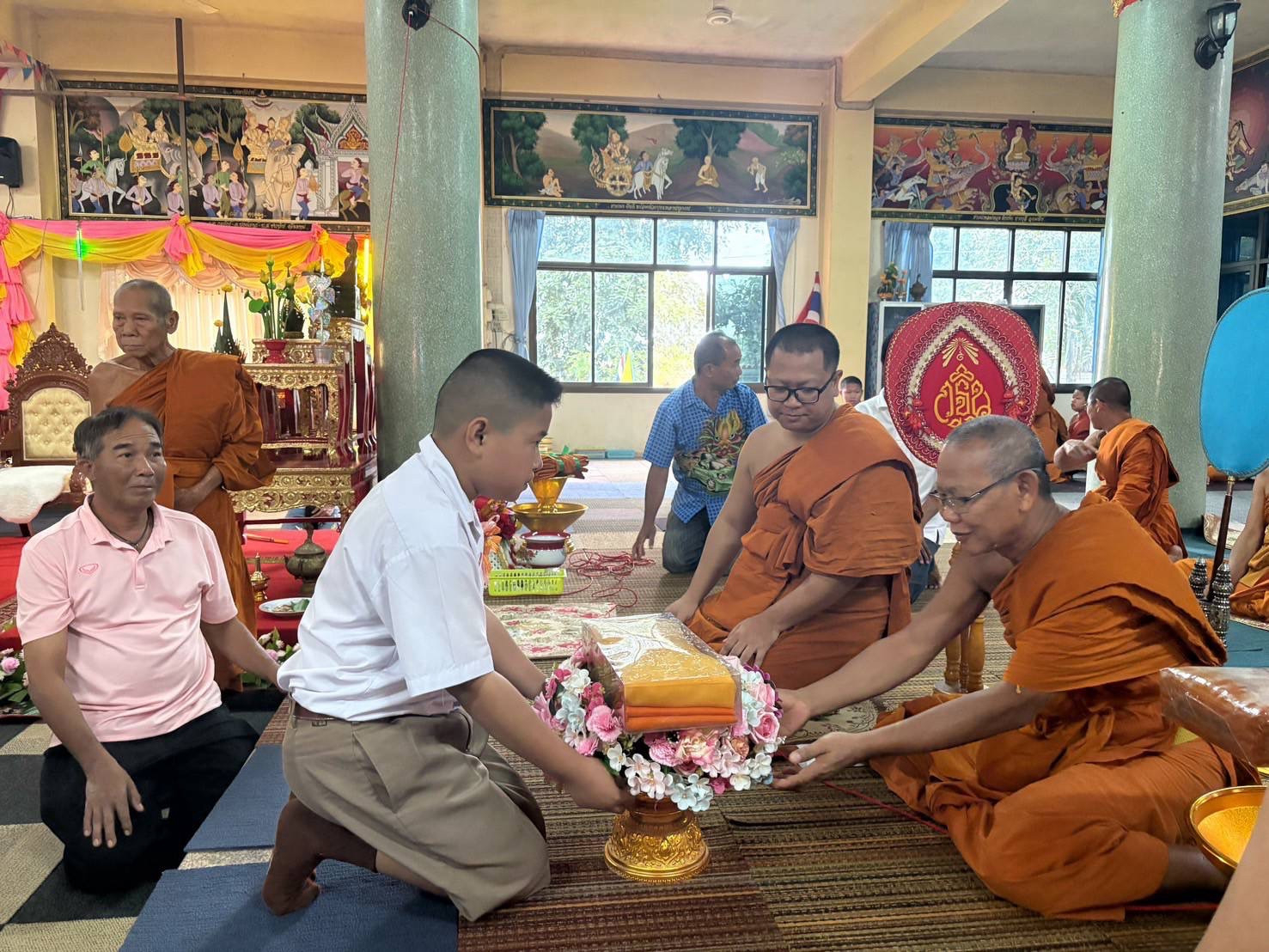 ภาพร่วมพิธีกรรมวัดไชยมงคล