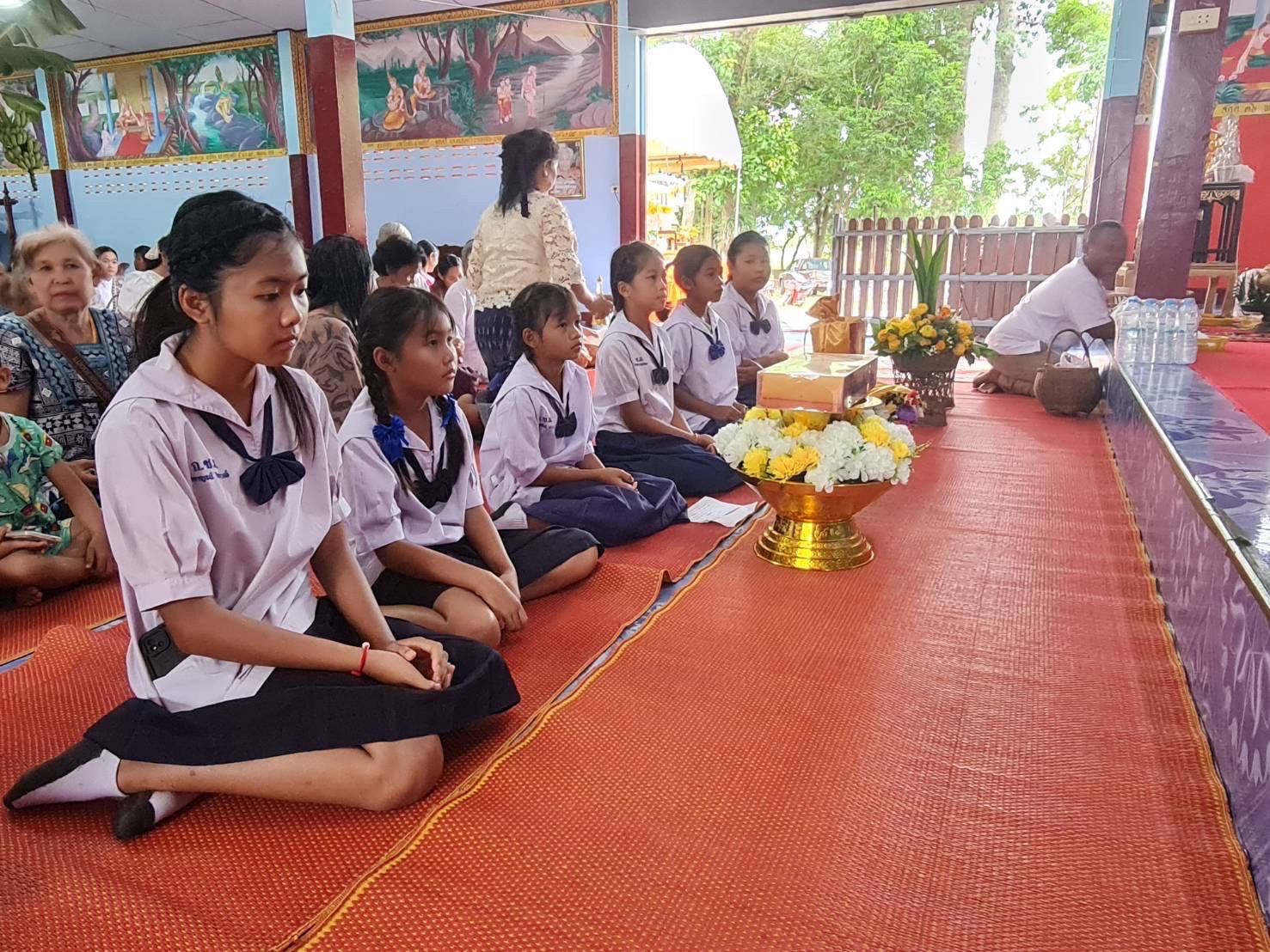 ภาพร่วมพิธีกรรมที่พักสงฆ์กุดเชียงมุน