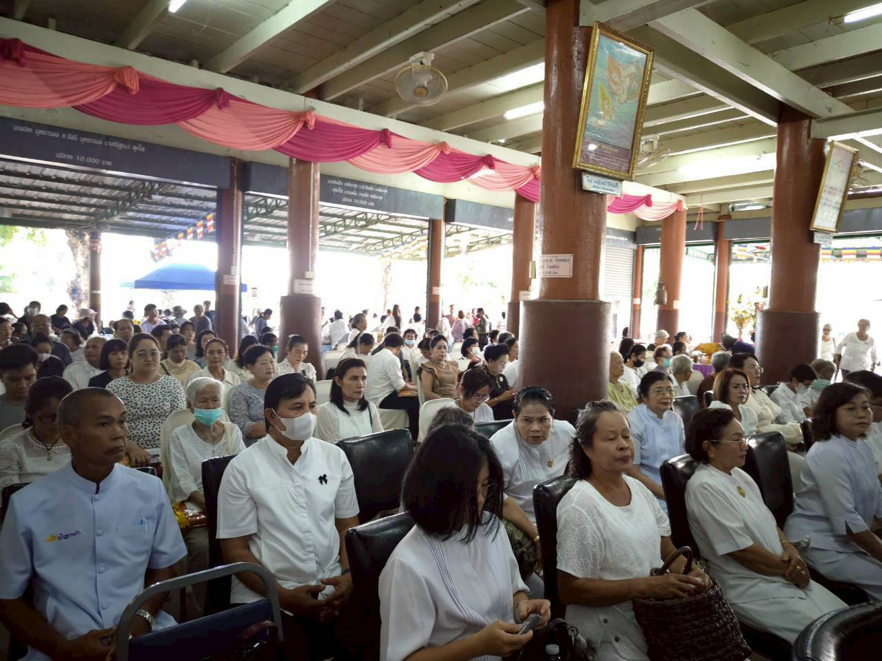 ภาพร่วมพิธีกรรมวัดเฉลิมมาศ