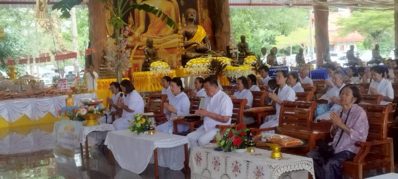 ภาพร่วมพิธีกรรมวัดแตงเม