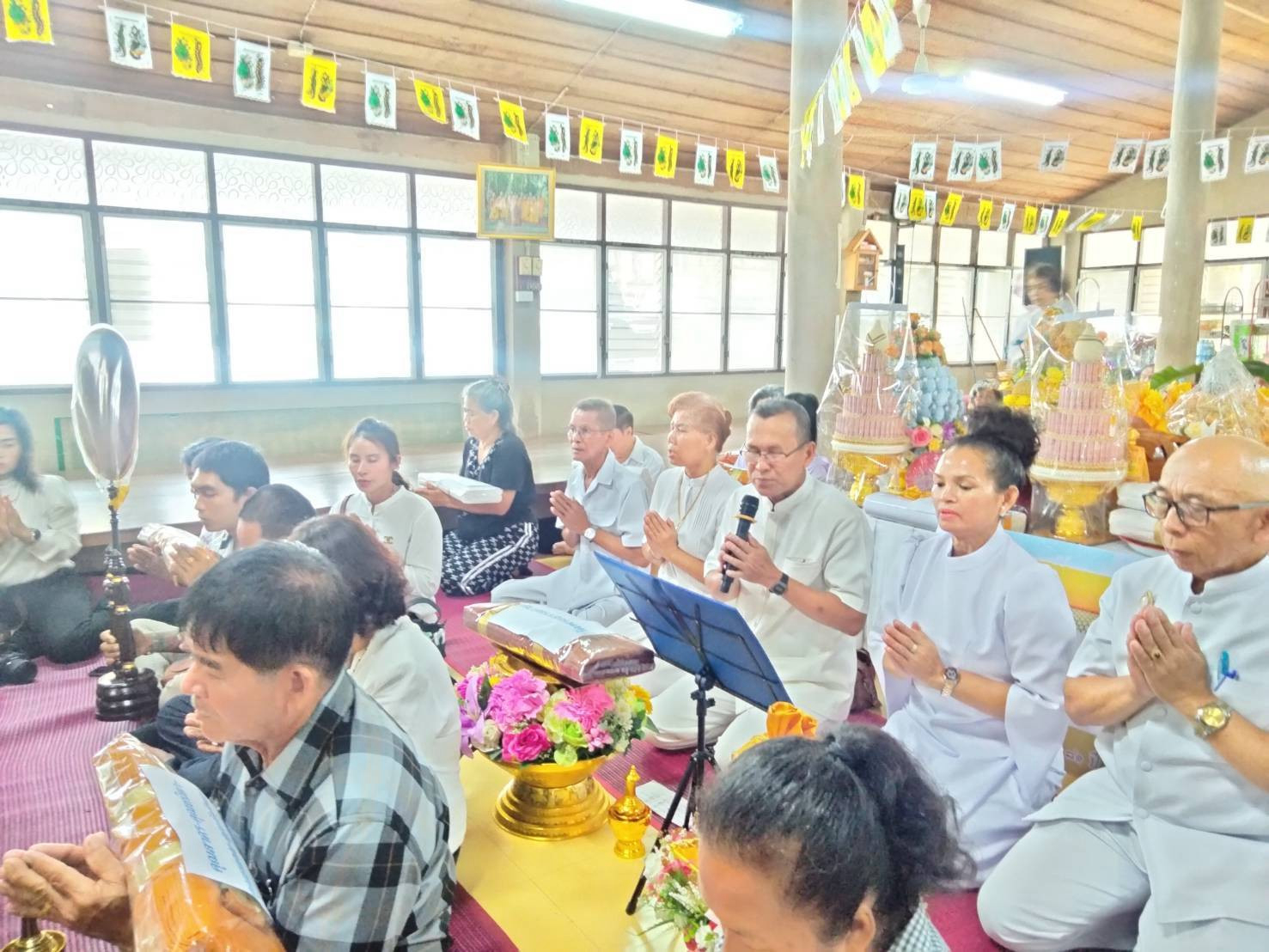 ภาพกล่าวคำถวายกฐินวัดบ้านขอม