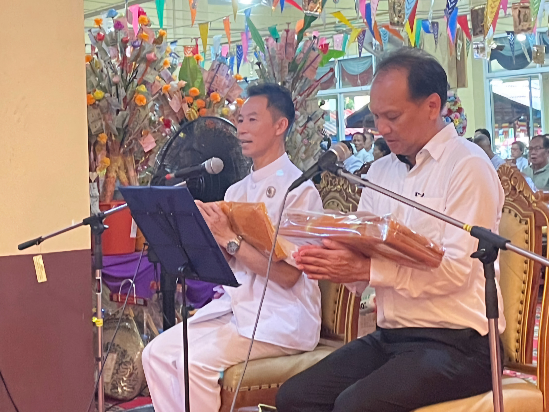 ภาพกล่าวคำถวายกฐินวัดเนินพุทรา