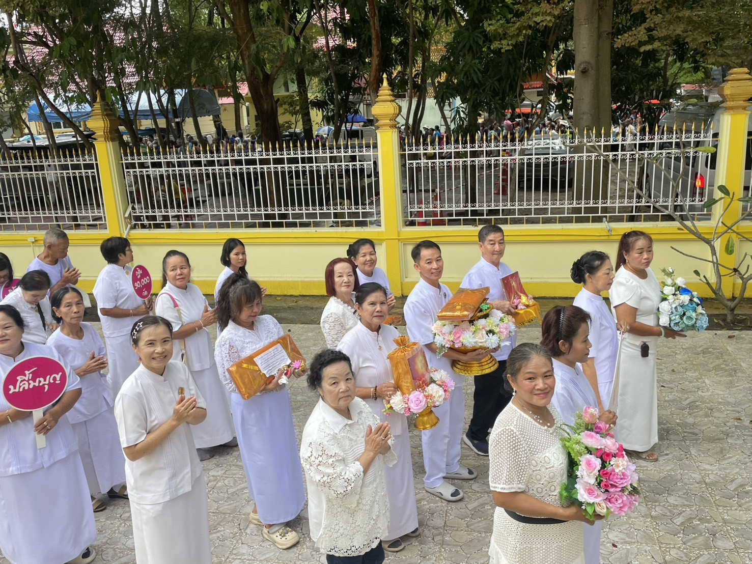 ภาพร่วมพิธีกรรมวัดเนินพุทรา