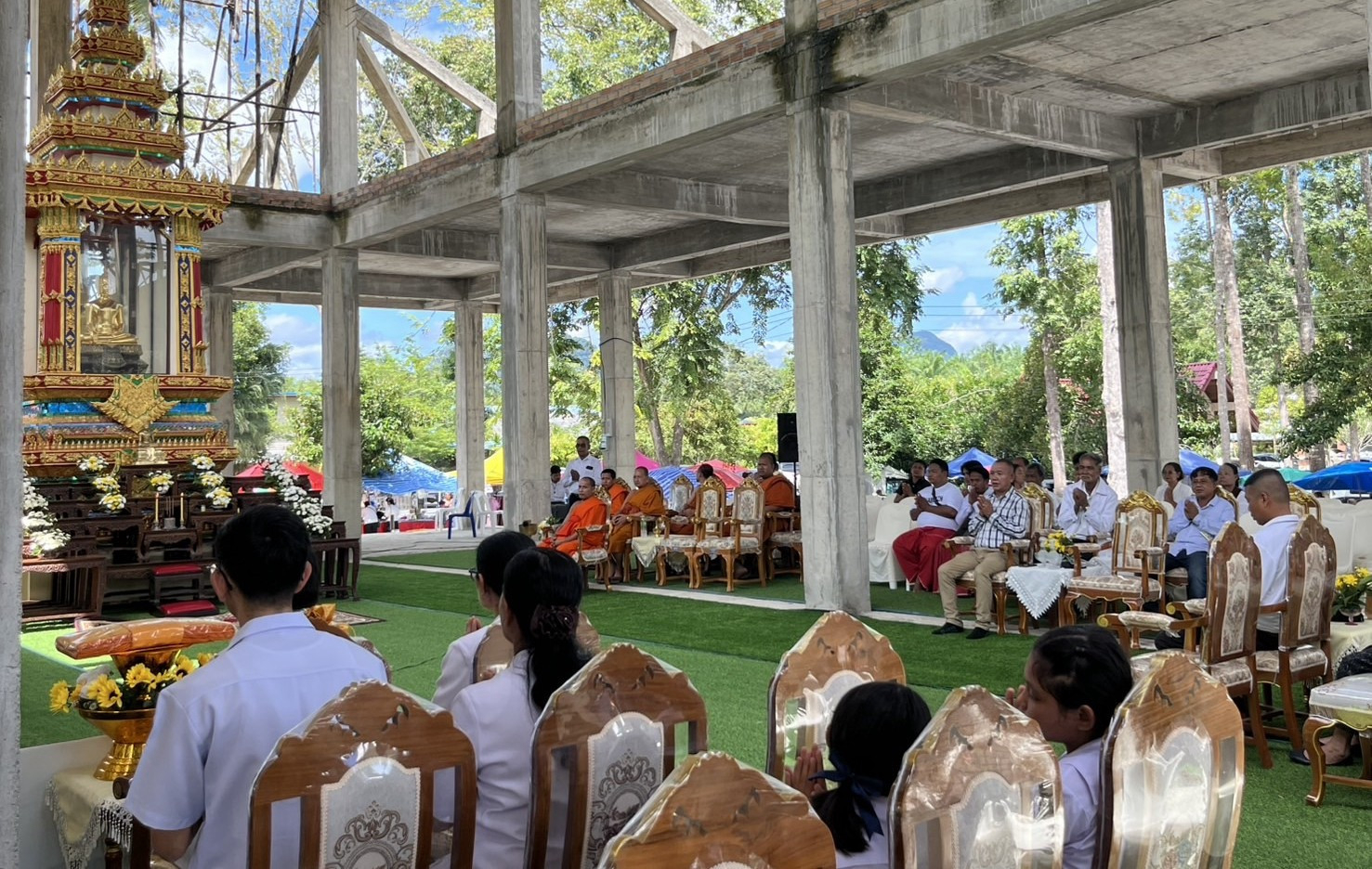 ภาพร่วมพิธีกรรมวัดเกล็ดแรด