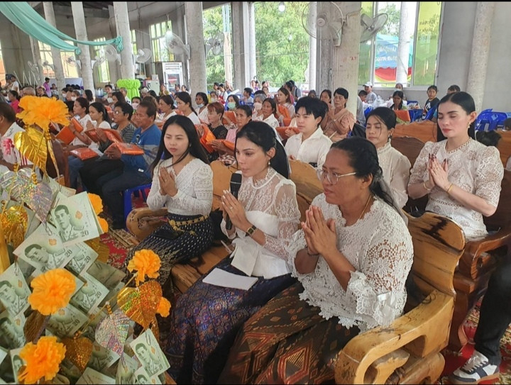 ภาพร่วมพิธีกรรมวัดหัวกระทุ่ม