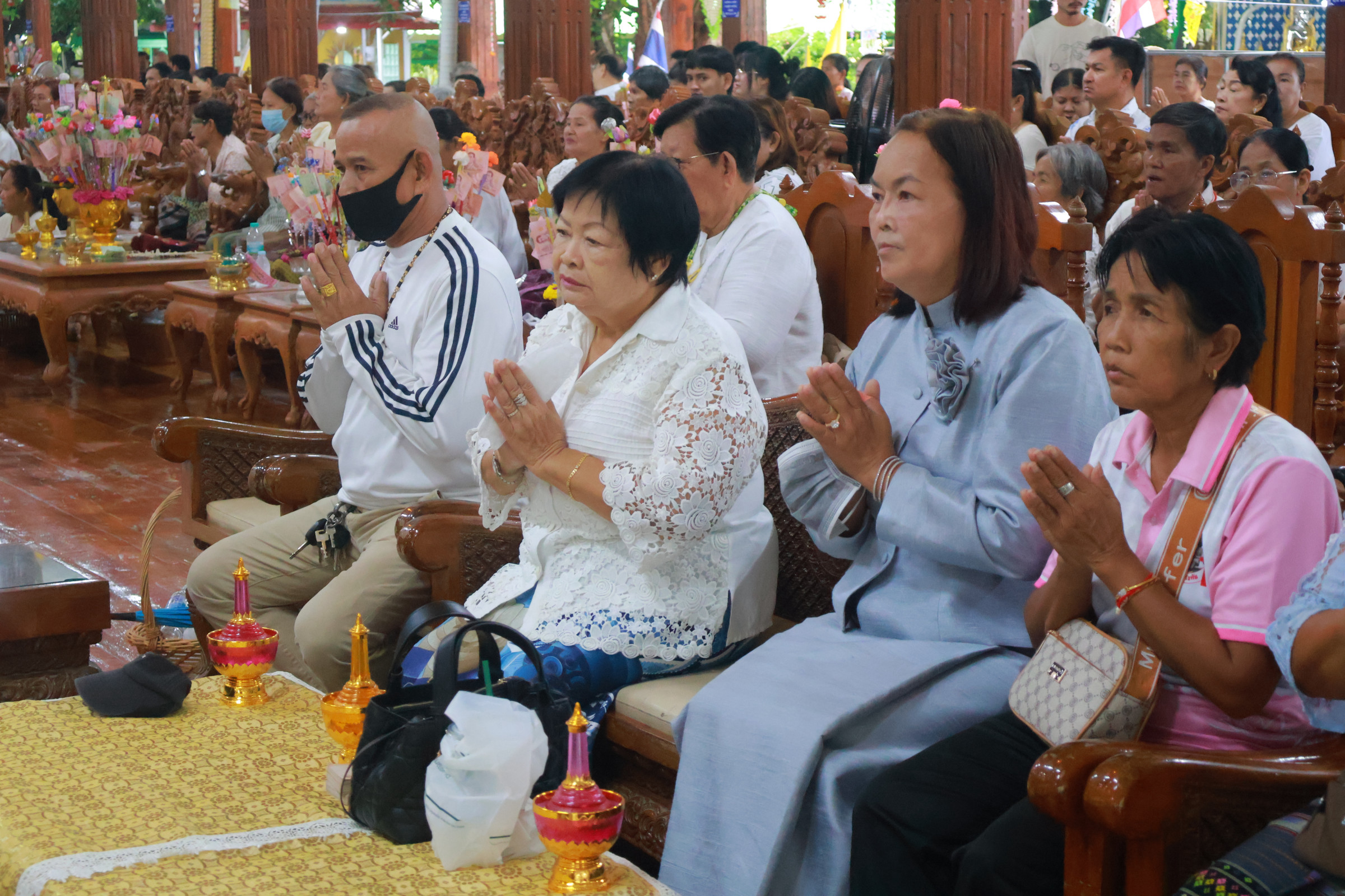 ภาพร่วมพิธีกรรมวัดราษฎร์ศรัทธาราม