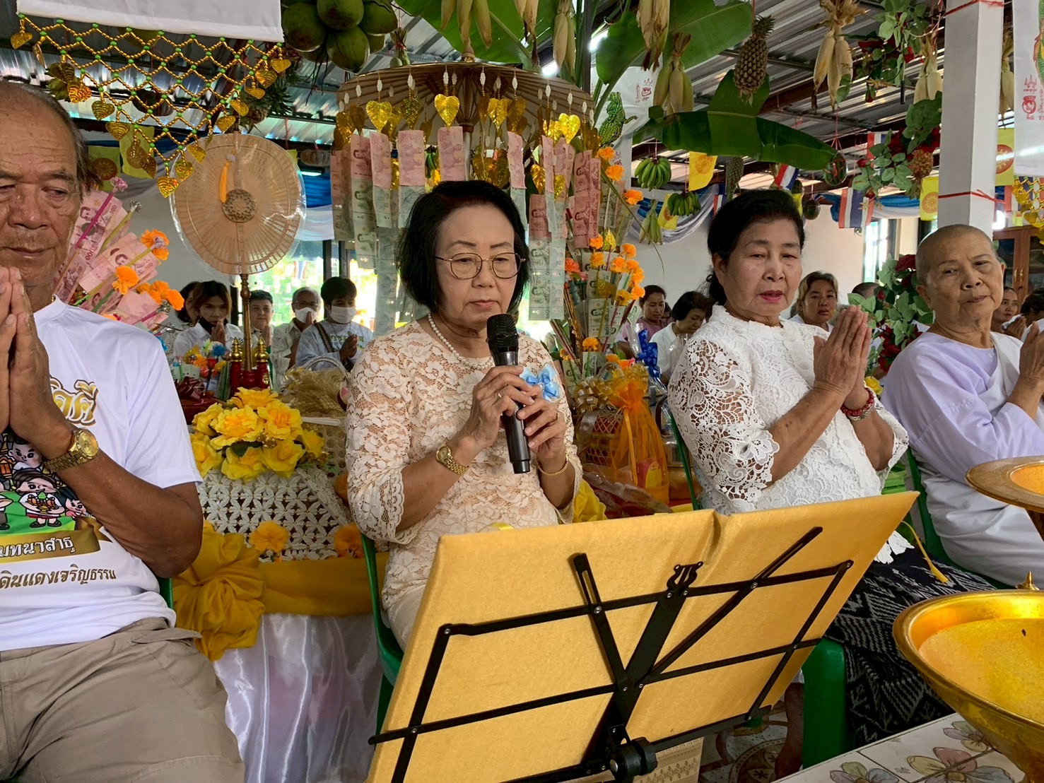 ภาพร่วมพิธีกรรมที่พักสงฆ์มอดินแดงเจริญธรรม