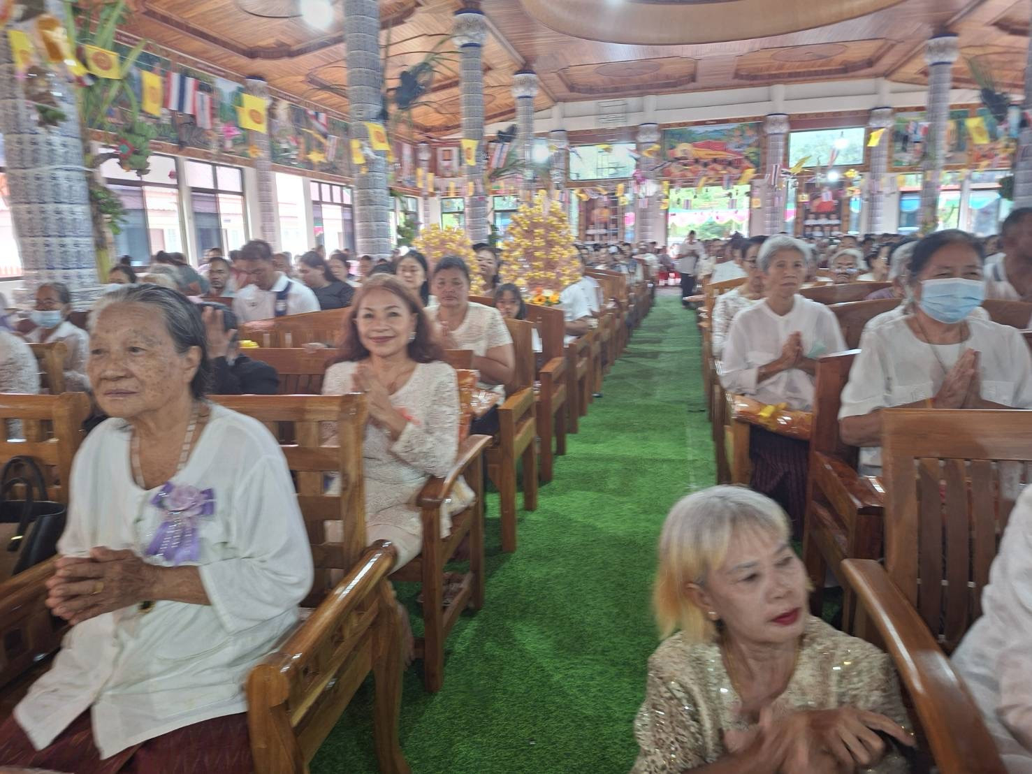 ภาพร่วมพิธีกรรมวัดมะรุม