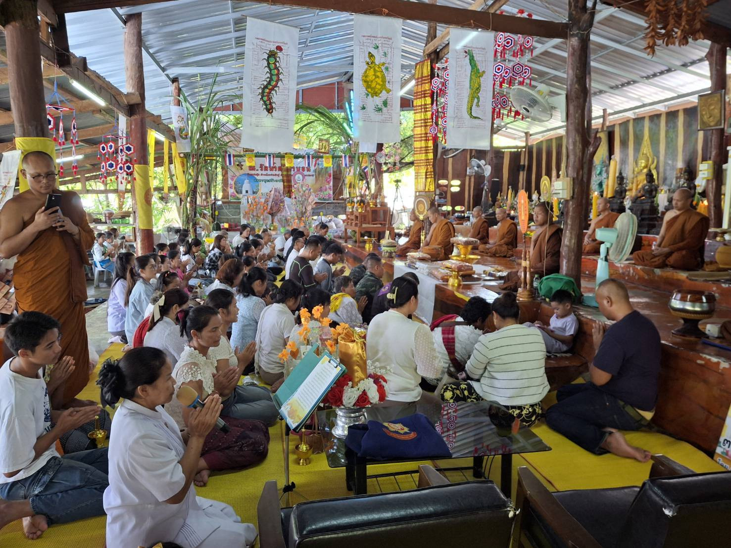 ภาพกล่าวคำถวายกฐินวัดป่าน้ำตกถ้ำบอนเจริญธรรม