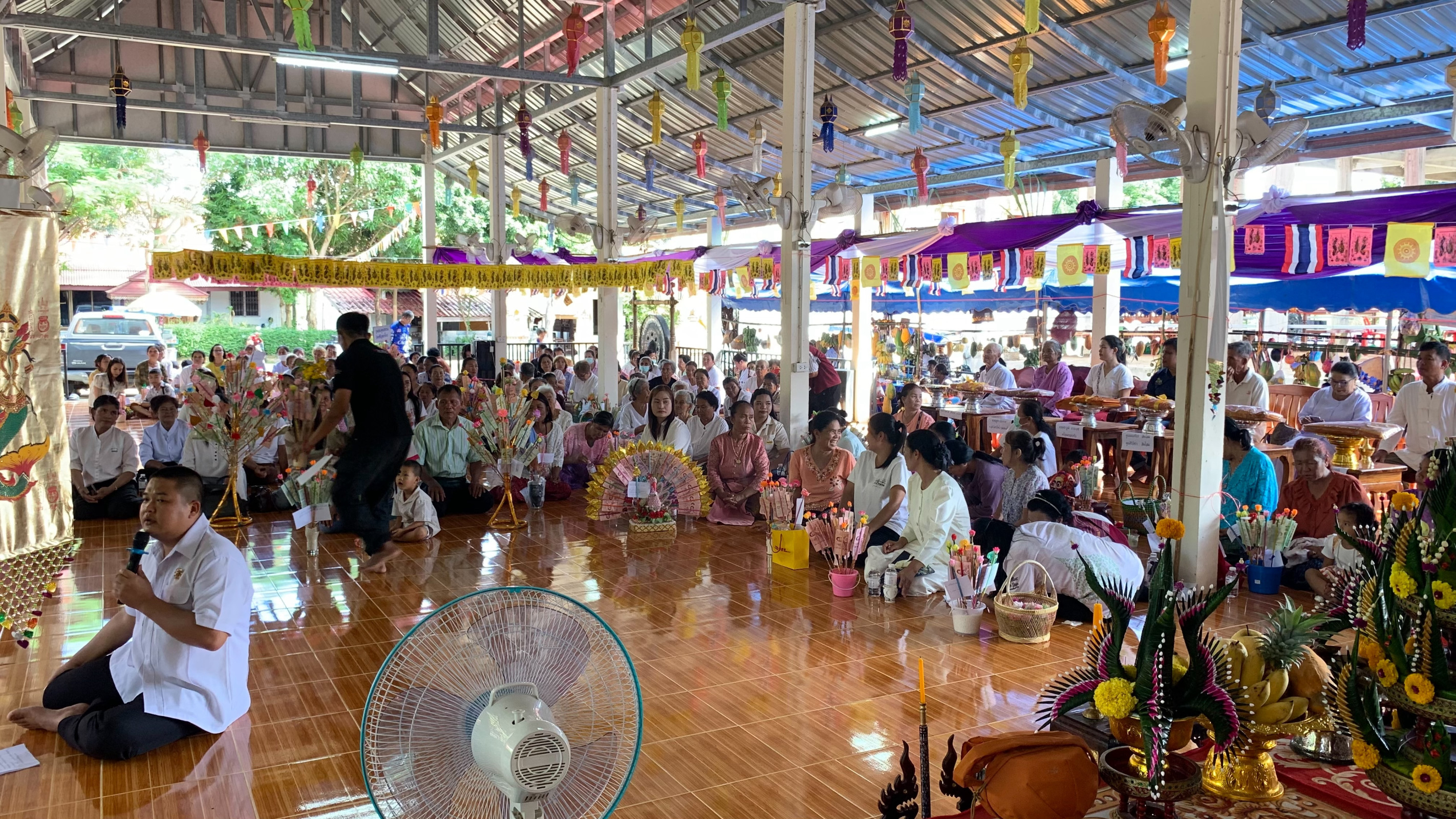 ภาพร่วมพิธีกรรมวัดบ้านนาขาม