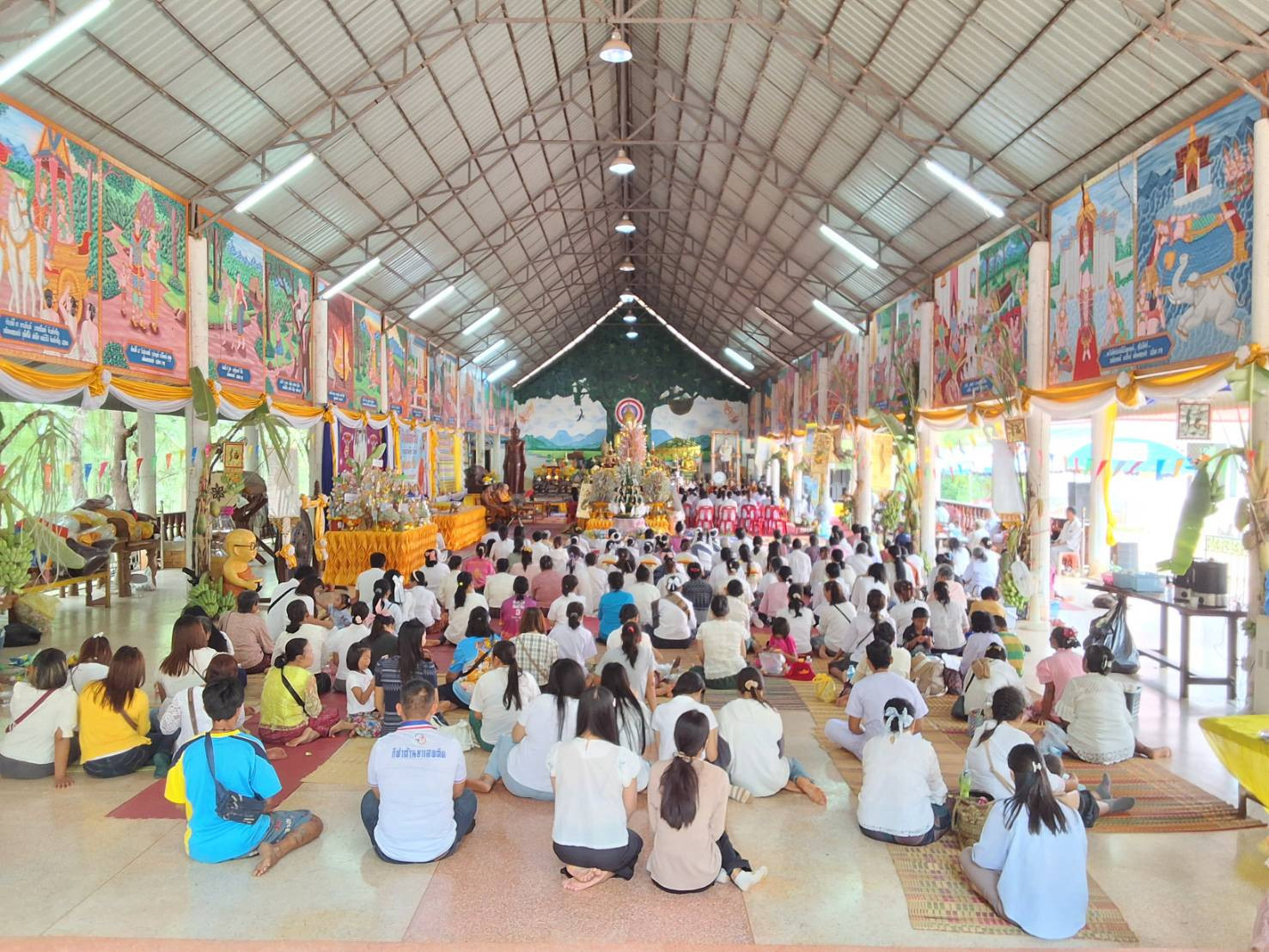 ภาพร่วมพิธีกรรมวัดป่านาอุดมวนาราม