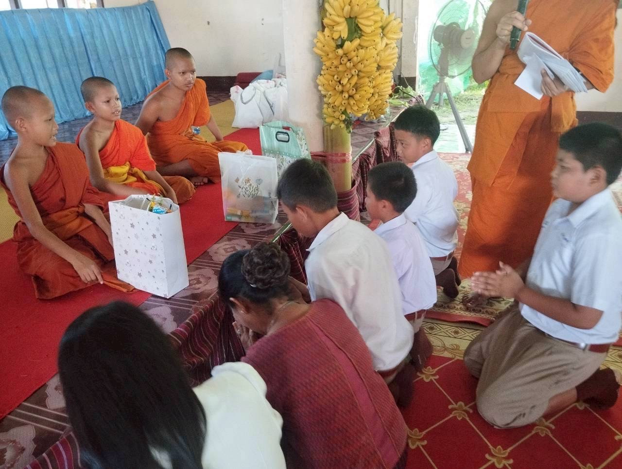 ภาพร่วมพิธีกรรมวัดหนองอิไทย