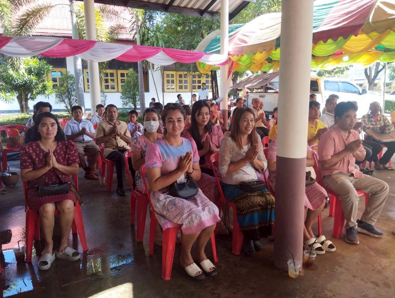 ภาพร่วมพิธีกรรมวัดหนองอิไทย