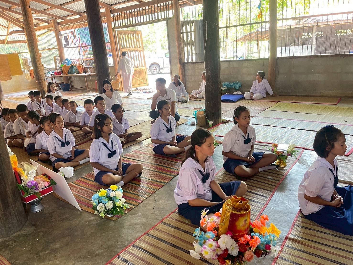 ภาพร่วมพิธีกรรมวัดชัยชมภูพัฒนาราม
