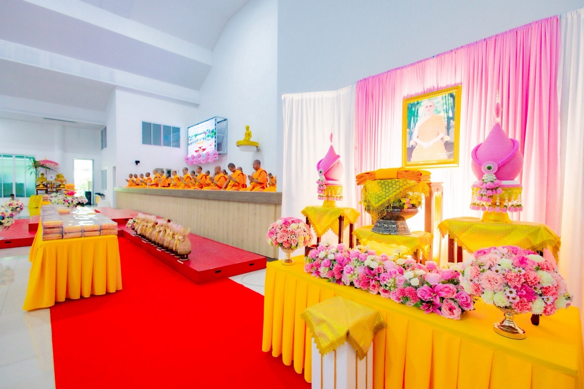 ภาพร่วมพิธีกรรมศูนย์อบรมเยาวชนลาดหลุมแก้ว