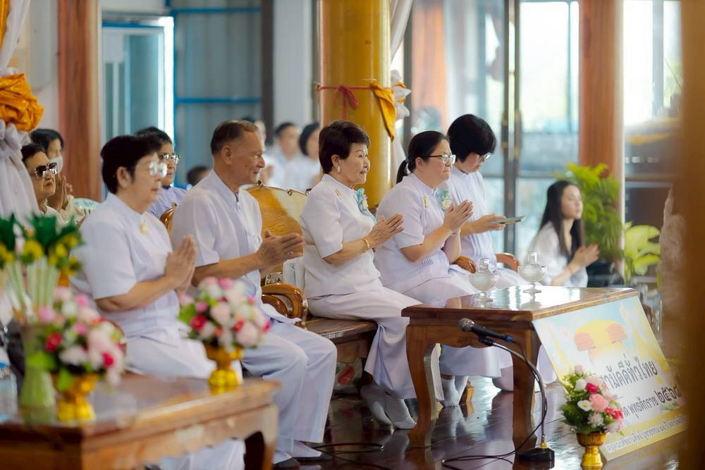 ภาพร่วมพิธีกรรมวัดบุญเกิด