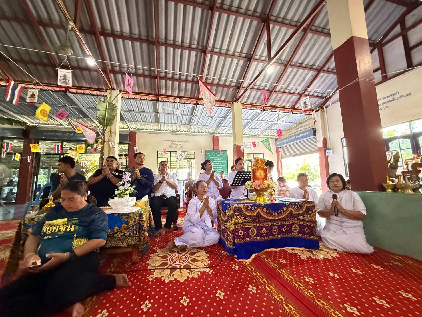 ภาพร่วมพิธีกรรมวัดเขาวงค์