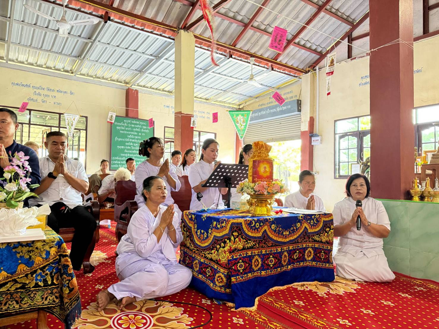 ภาพร่วมพิธีกรรมวัดเขาวงค์